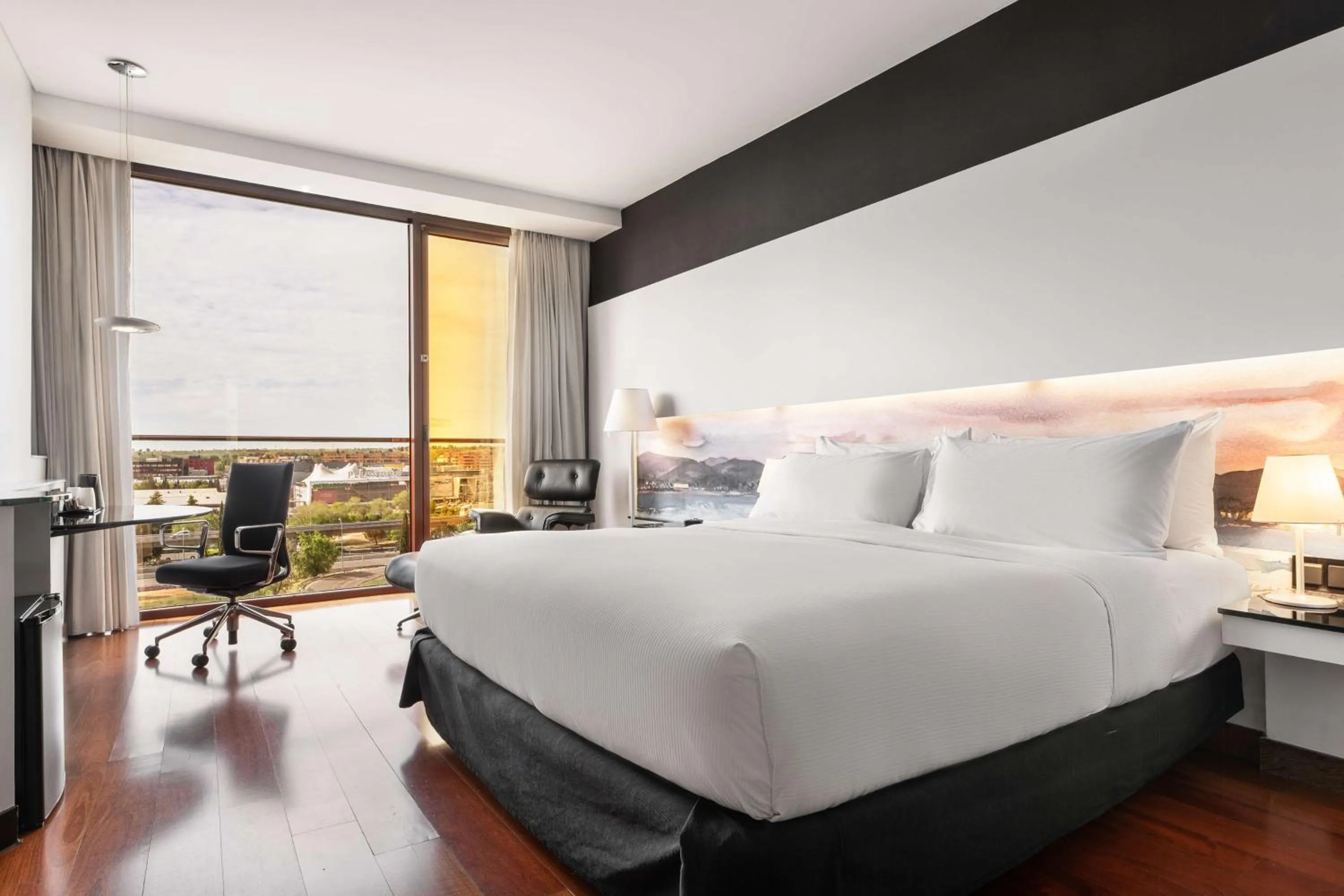 Bed in Hilton Madrid Airport