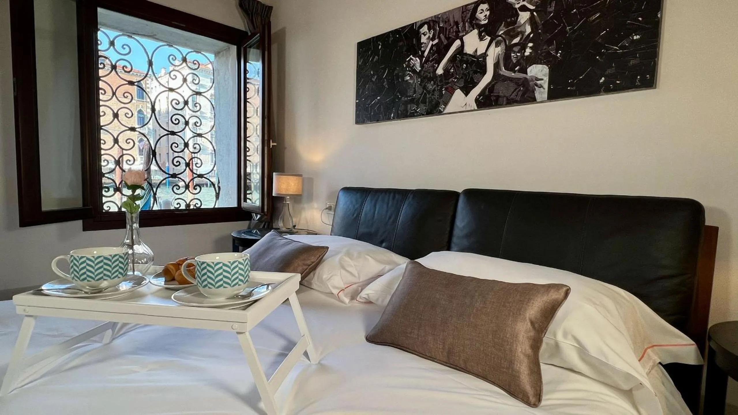 Bed in City Apartments Salute-Accademia