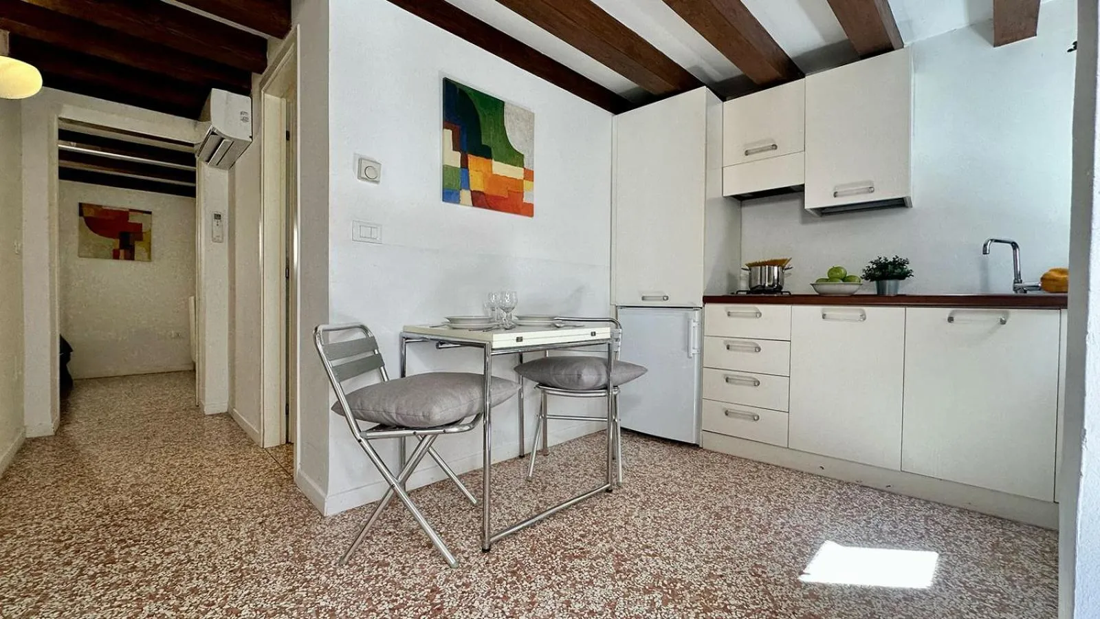 Kitchen or kitchenette in City Apartments Salute-Accademia