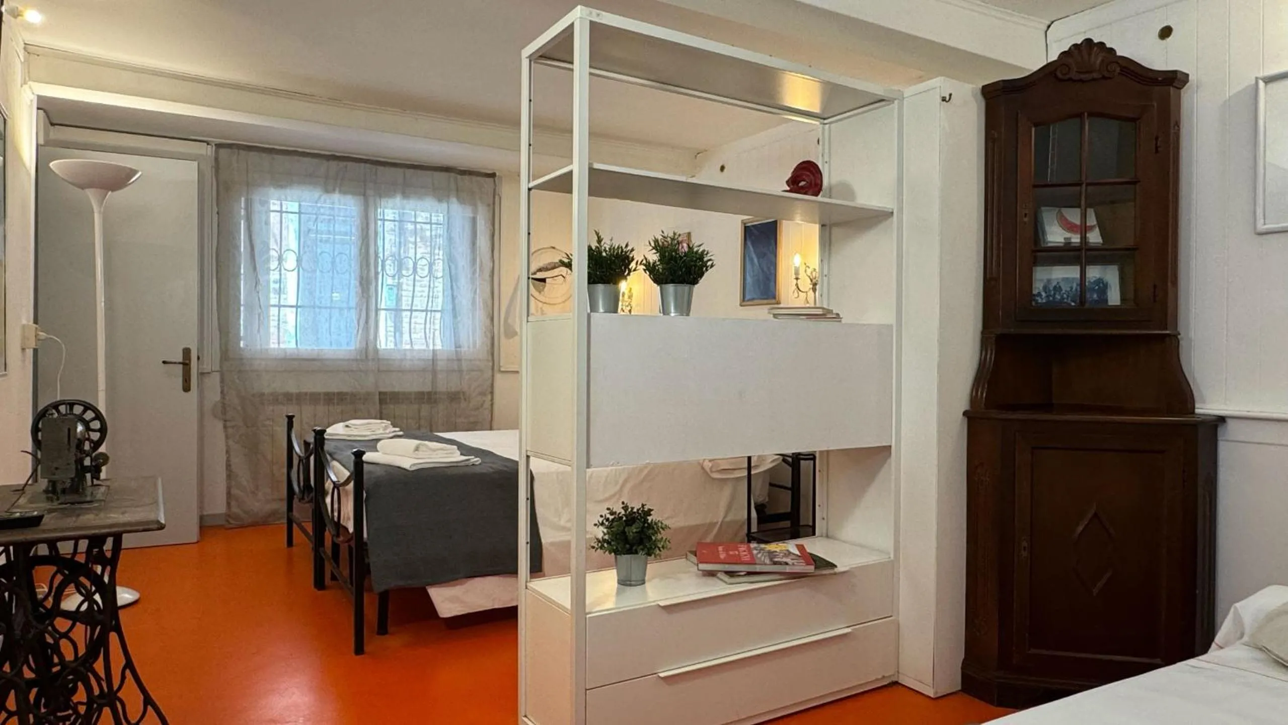 Bed in City Apartments Salute-Accademia