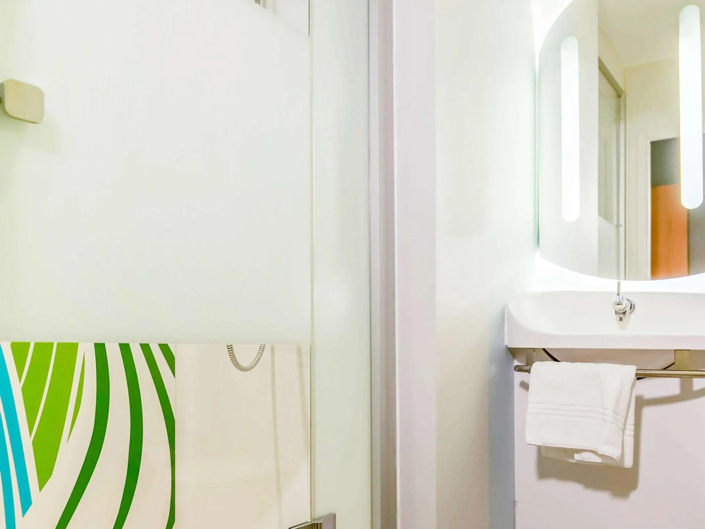 Property building in Ibis Budget Porte de Camargue Property building in Ibis Budget Porte de Camargue