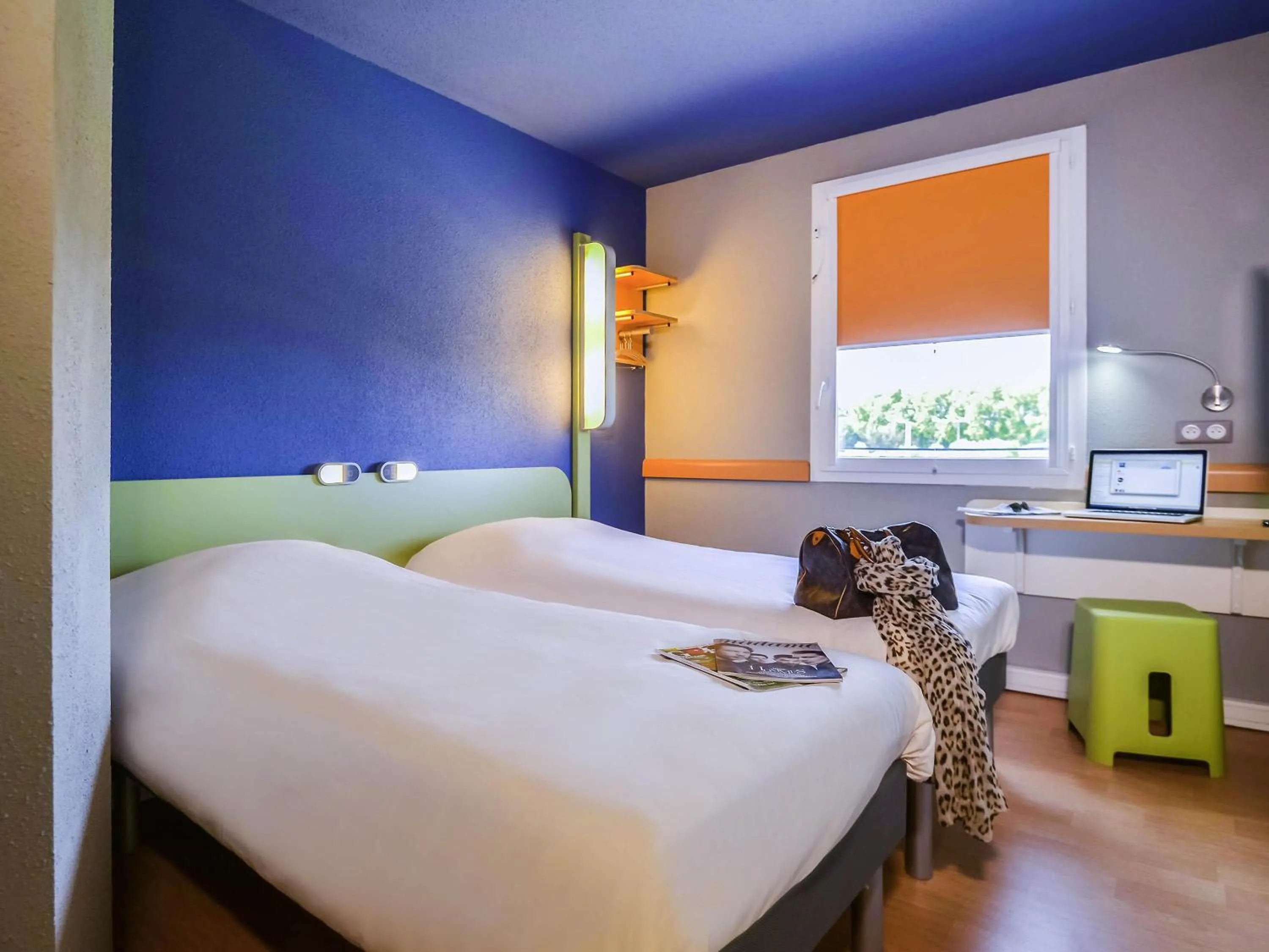Bedroom, Bed in Ibis Budget Porte de Camargue