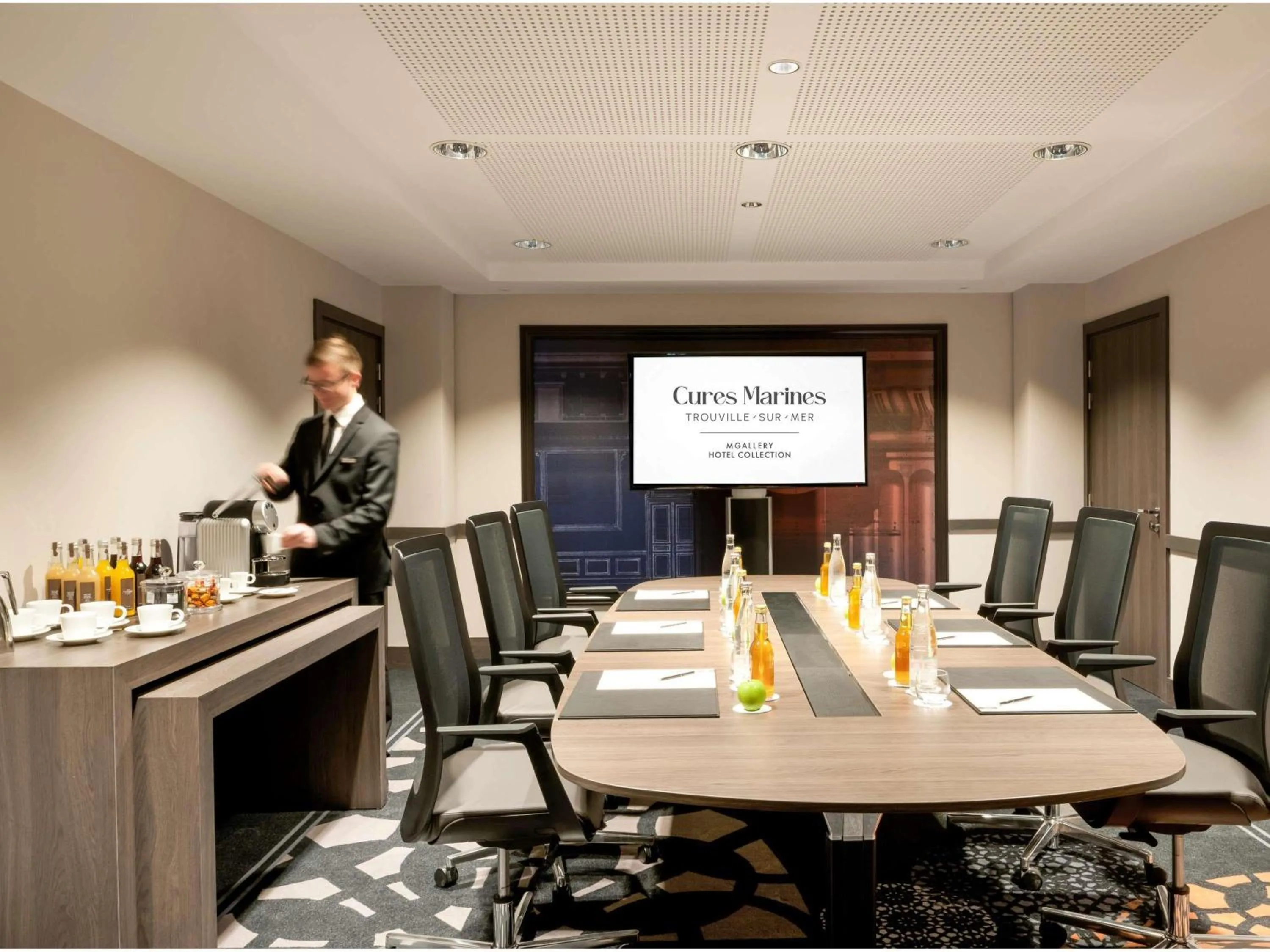 Meeting/conference room in Cures Marines Hotel Thalasso & Spa Trouville - MGallery Collection