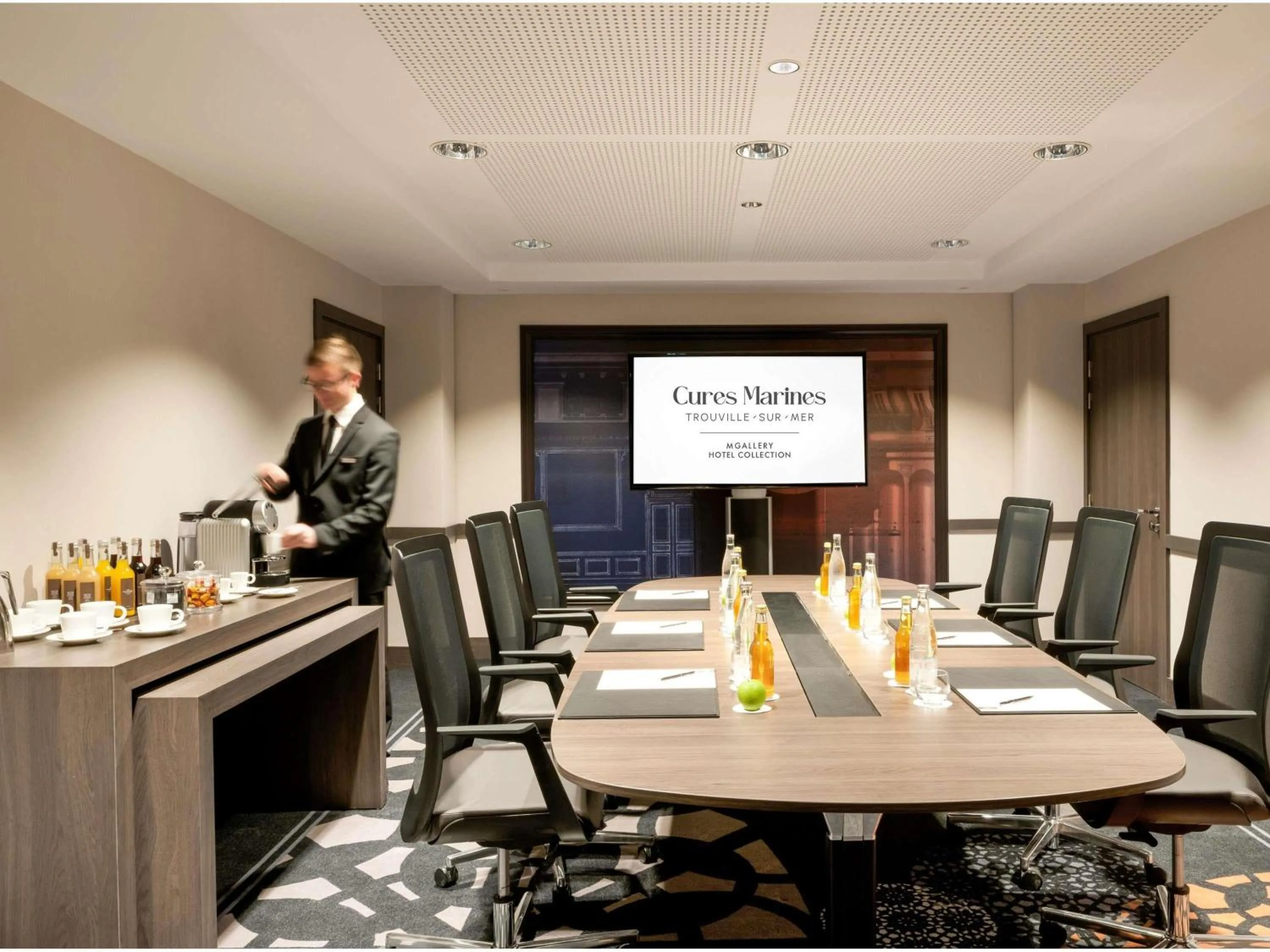 Meeting/conference room in Cures Marines Hotel Thalasso & Spa Trouville - MGallery Collection