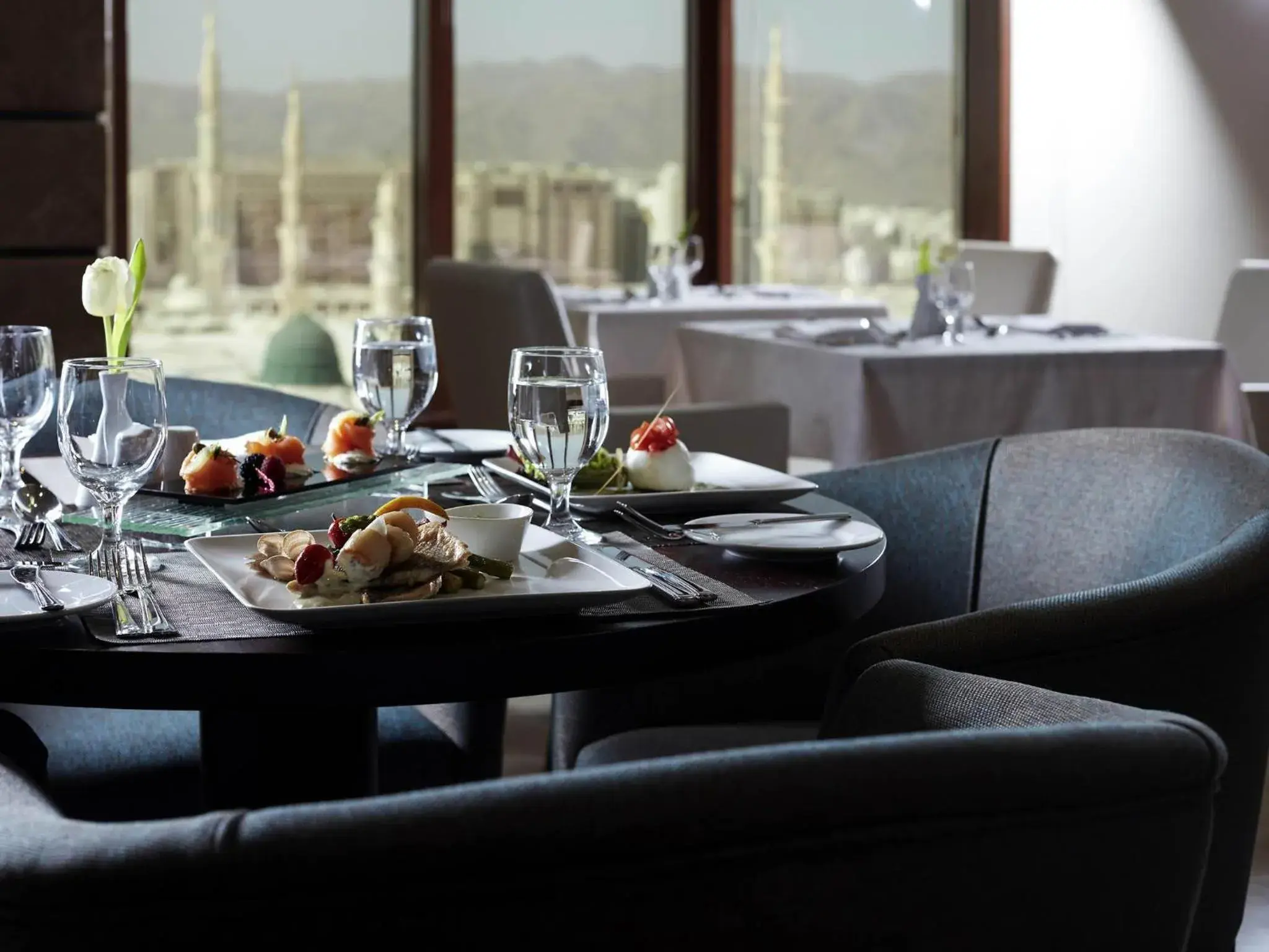 Restaurant/places to eat in Zamzam Pullman Madina Restaurant/places to eat in Zamzam Pullman Madina