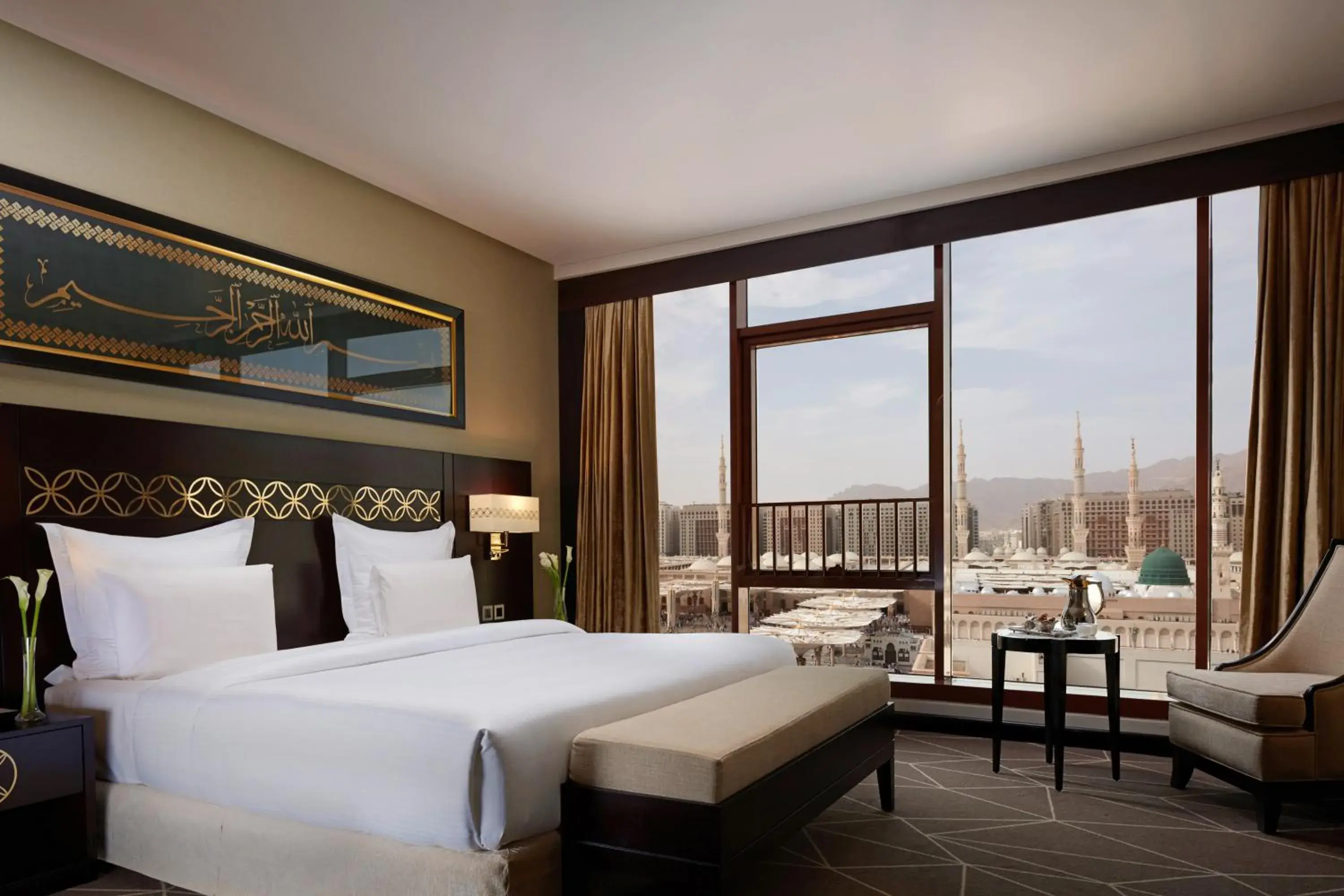 View (from property/room), Bed in Zamzam Pullman Madina View (from property/room), Bed in Zamzam Pullman Madina