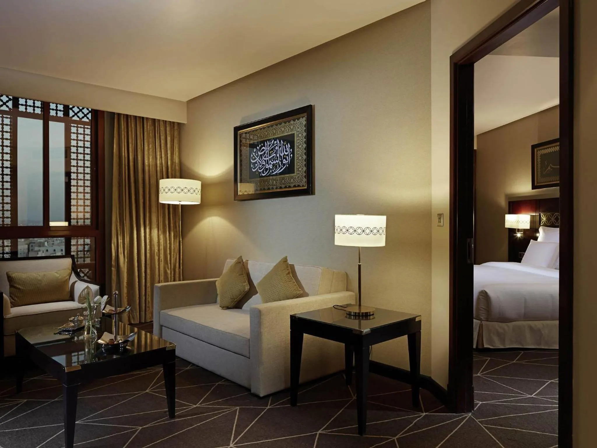Bedroom, Bed in Zamzam Pullman Madina