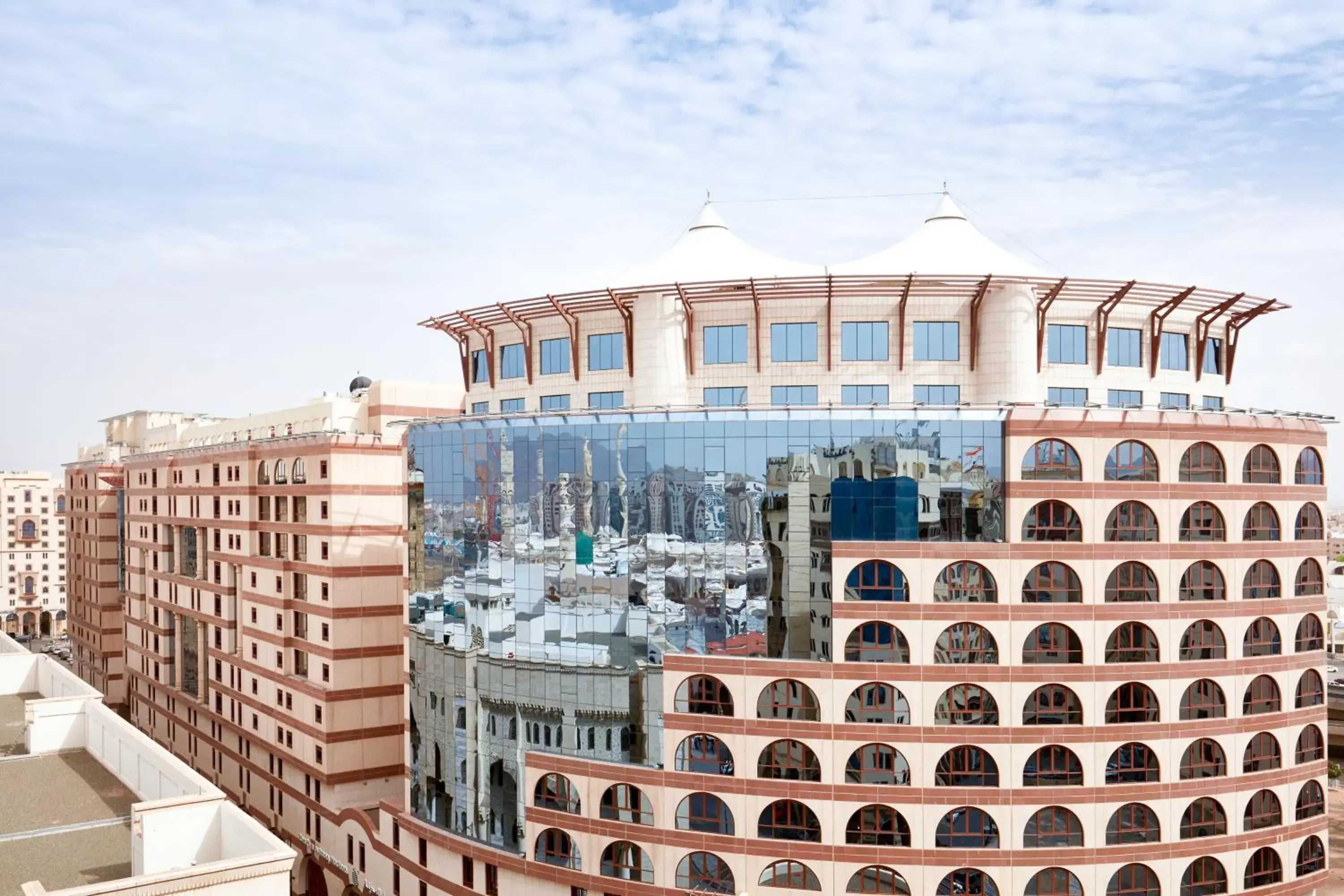 Property building in Zamzam Pullman Madina Property building in Zamzam Pullman Madina