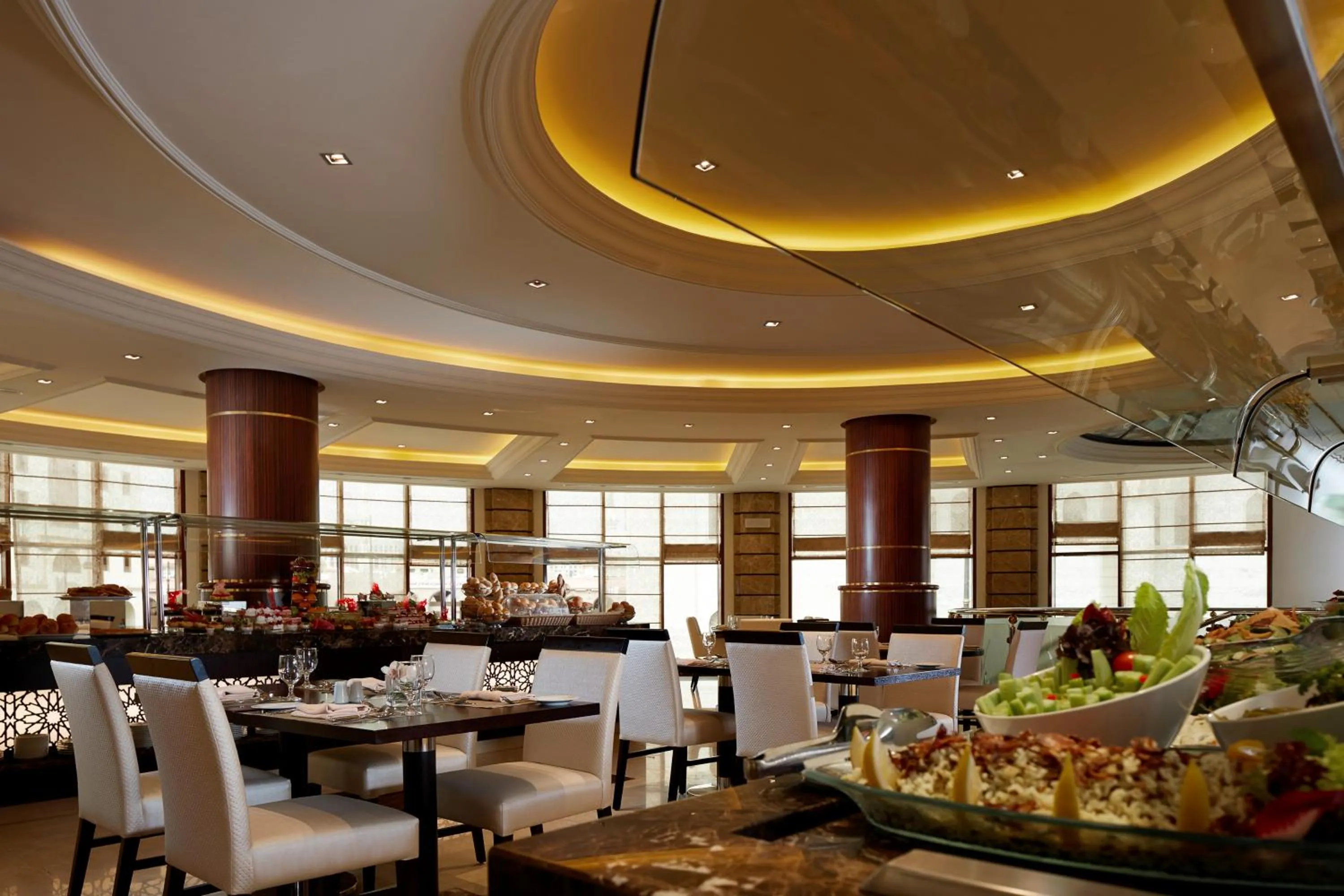 Restaurant/places to eat in Zamzam Pullman Madina