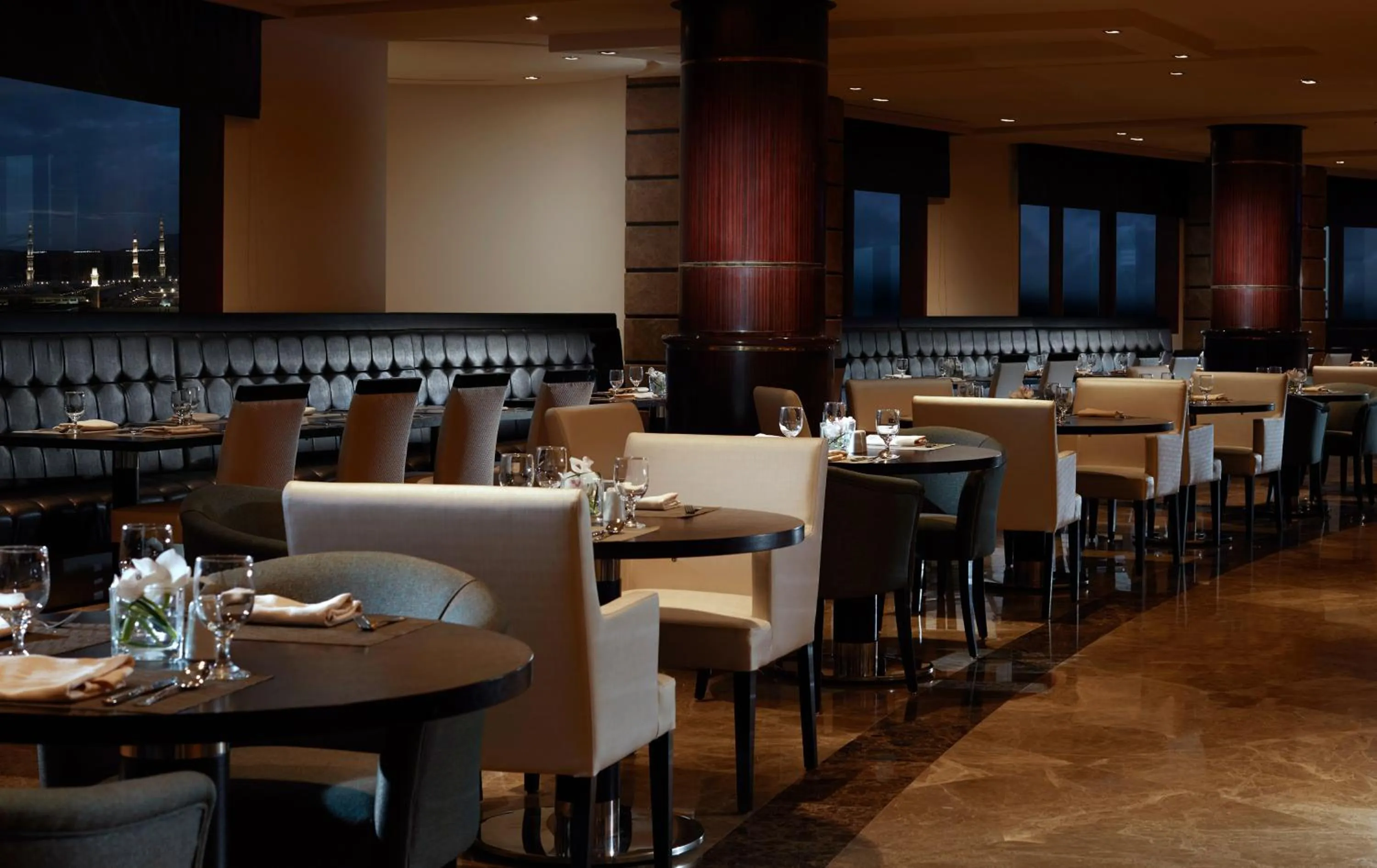 Restaurant/places to eat in Zamzam Pullman Madina