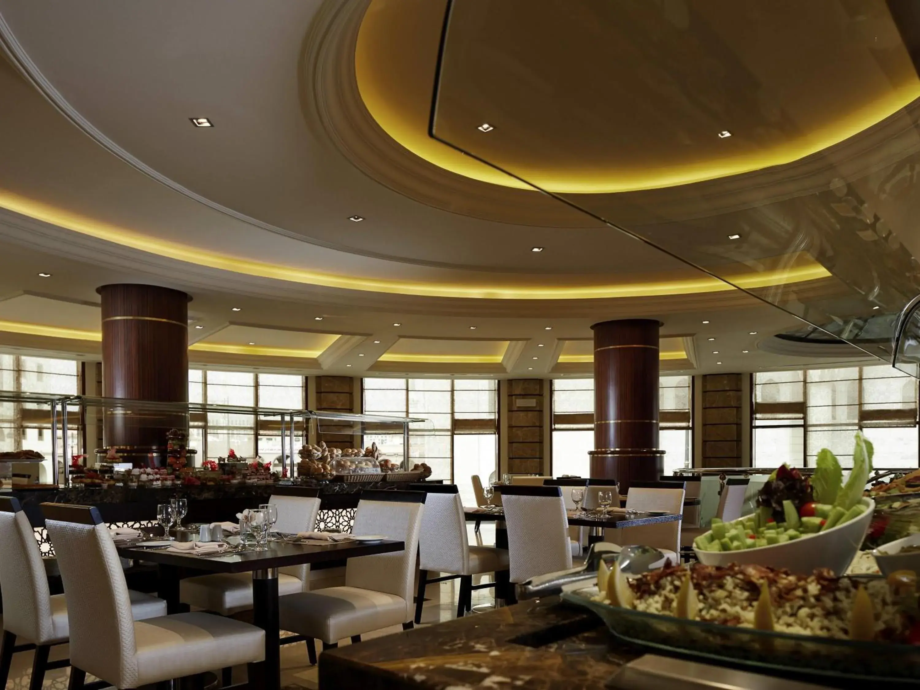 Restaurant/places to eat in Zamzam Pullman Madina Restaurant/places to eat in Zamzam Pullman Madina