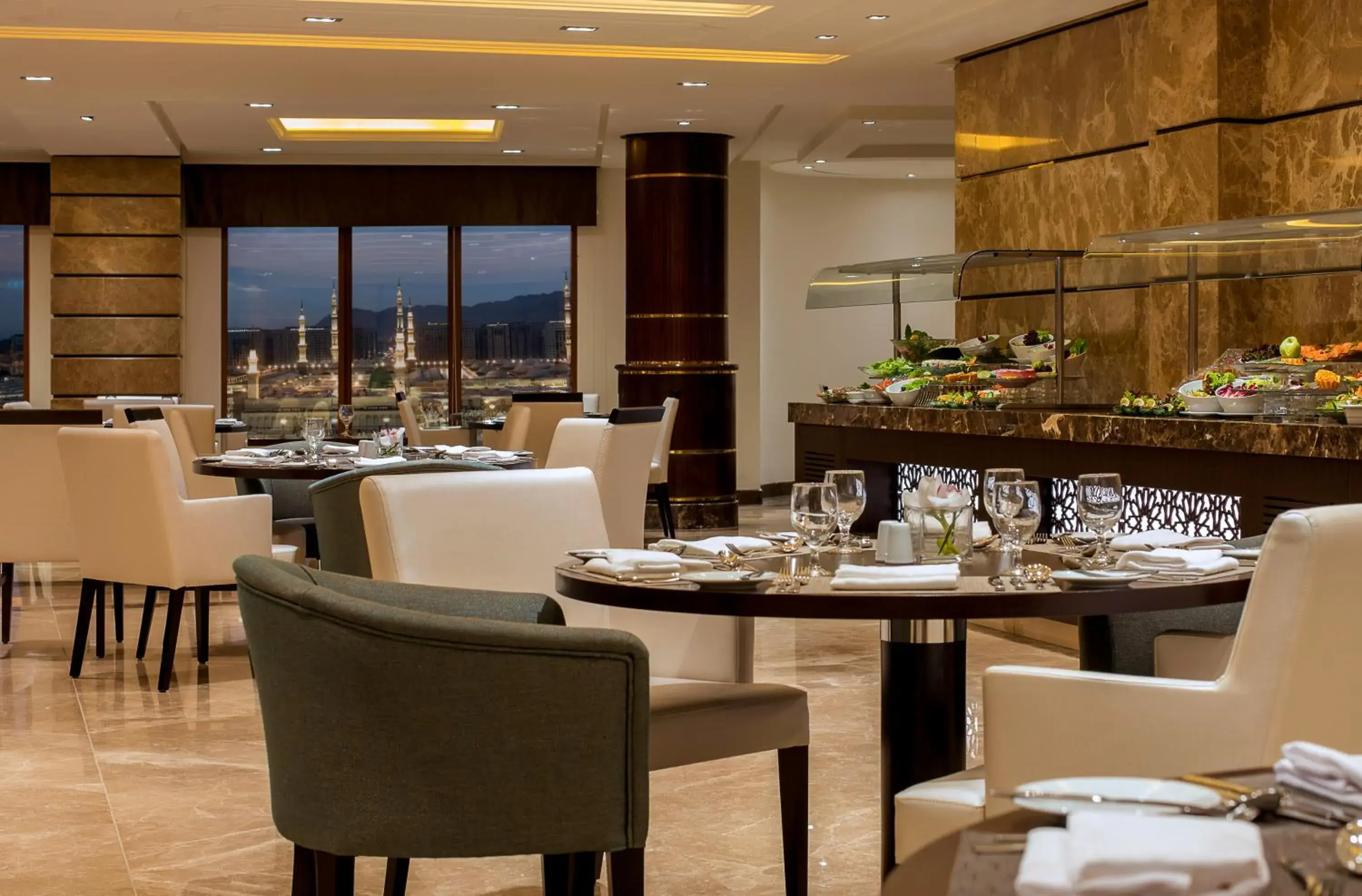 Restaurant/places to eat in Zamzam Pullman Madina Restaurant/places to eat in Zamzam Pullman Madina