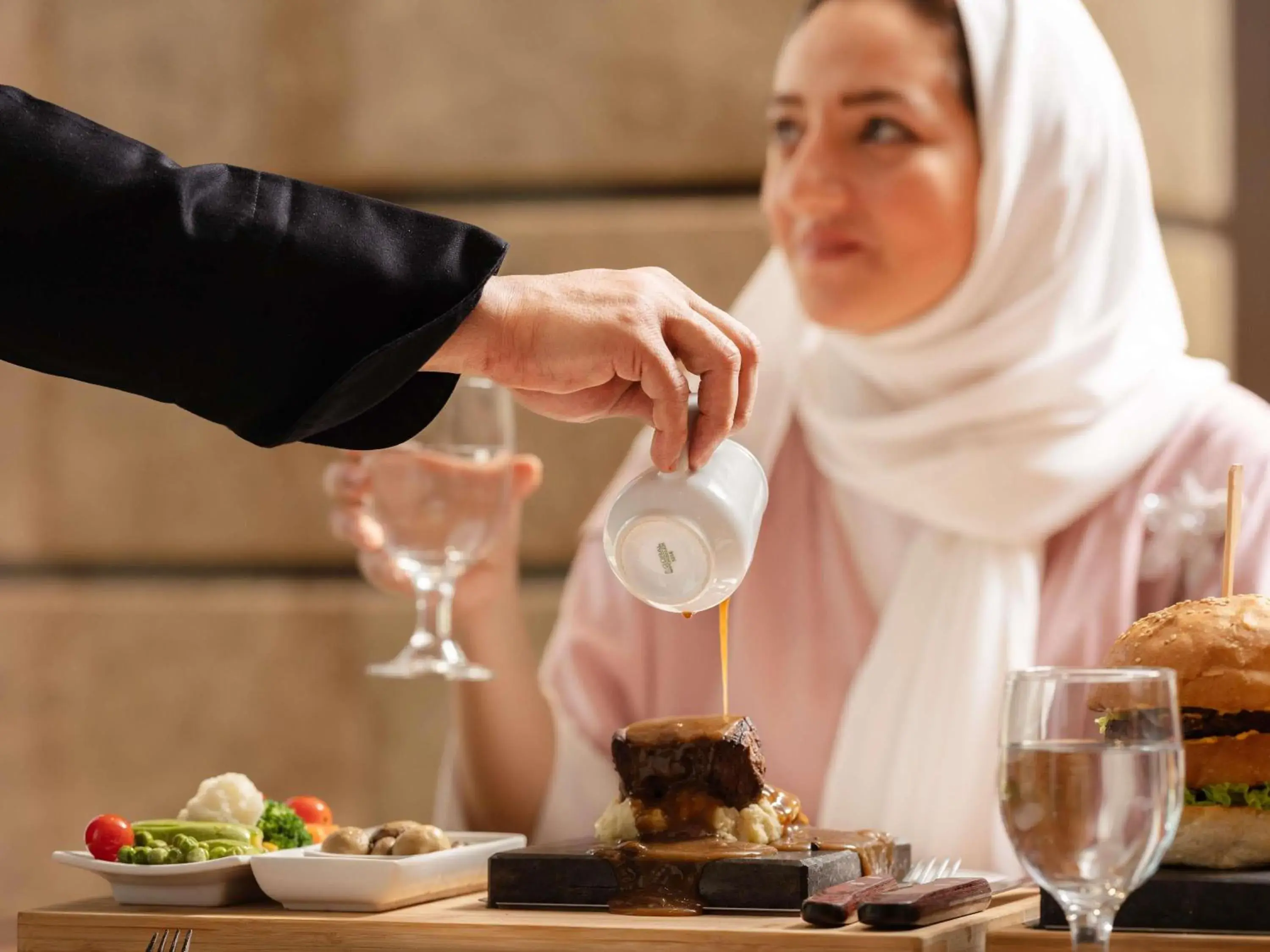 Restaurant/places to eat in Zamzam Pullman Madina Restaurant/places to eat in Zamzam Pullman Madina