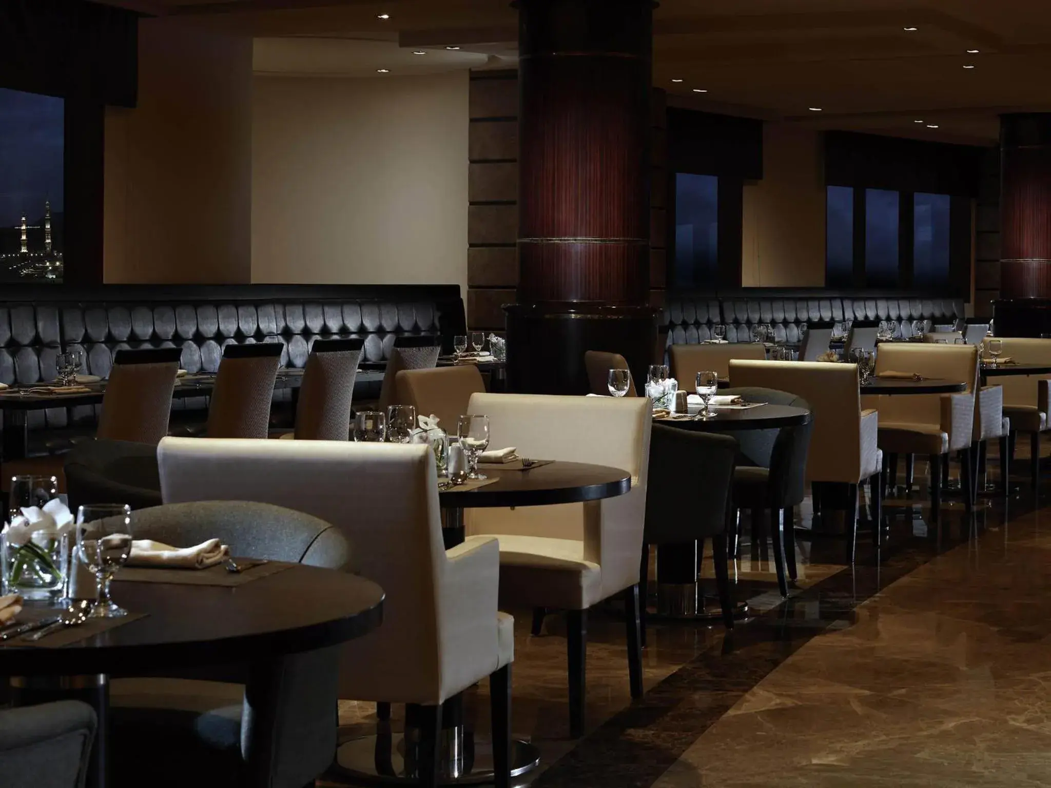 Restaurant/places to eat in Zamzam Pullman Madina Restaurant/places to eat in Zamzam Pullman Madina