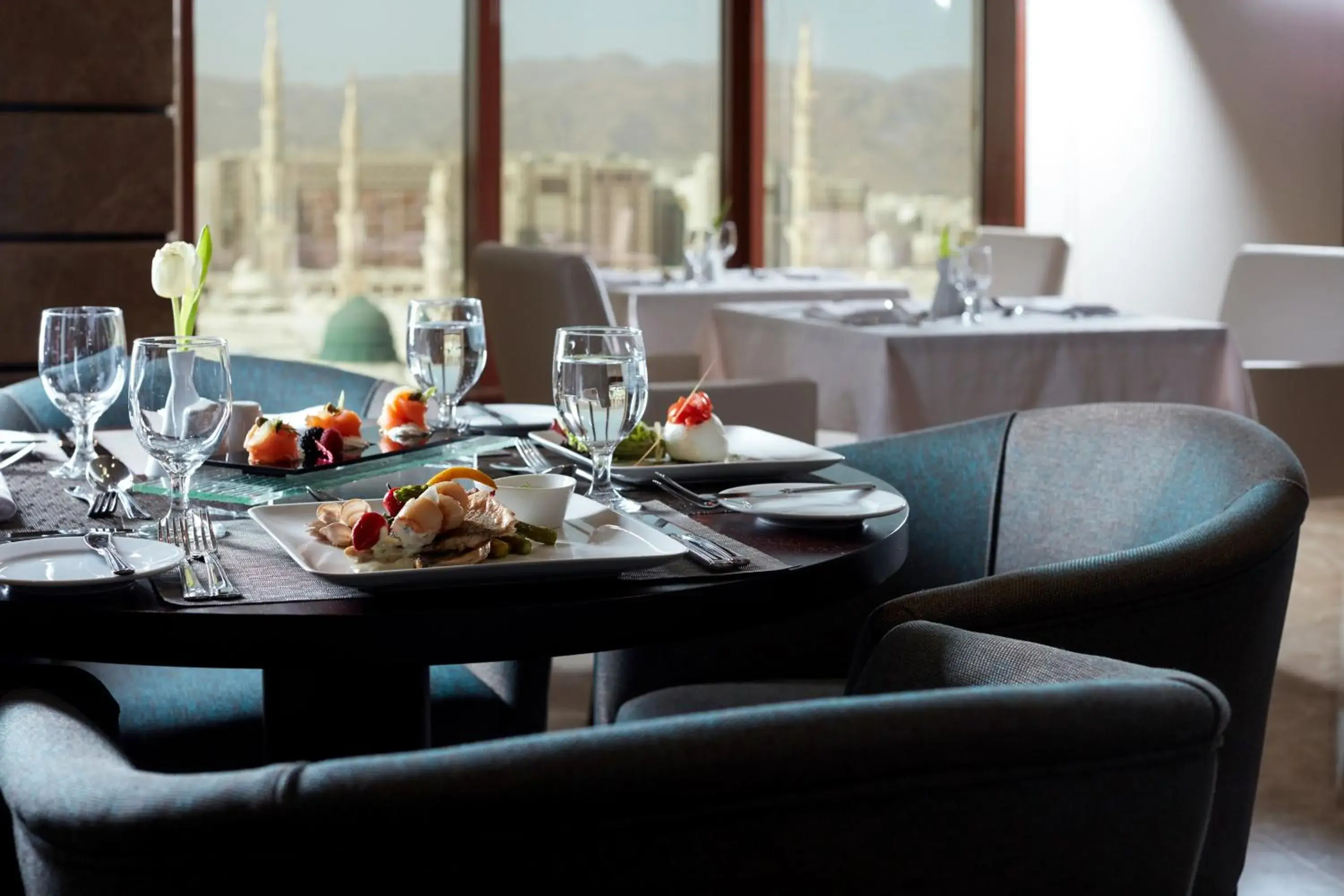 Restaurant/places to eat in Zamzam Pullman Madina Restaurant/places to eat in Zamzam Pullman Madina