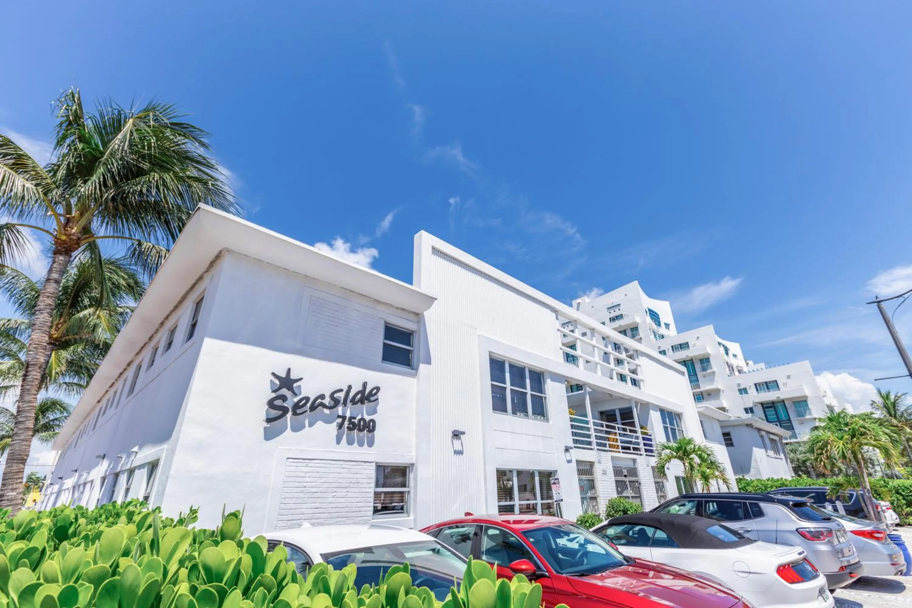 Property building in Seaside All Suites Hotel