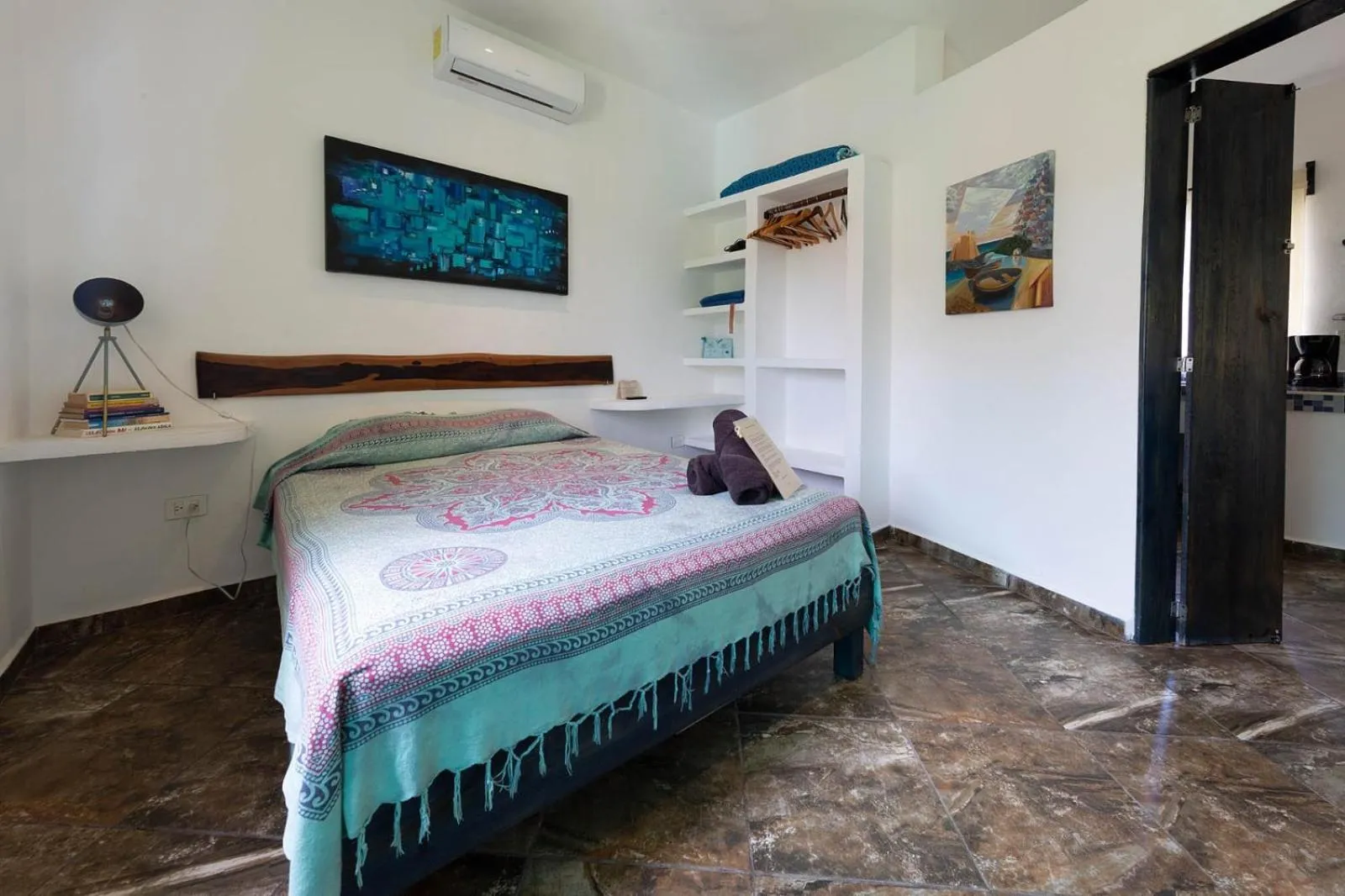 Bedroom, Bed in Zamunda Garden View
