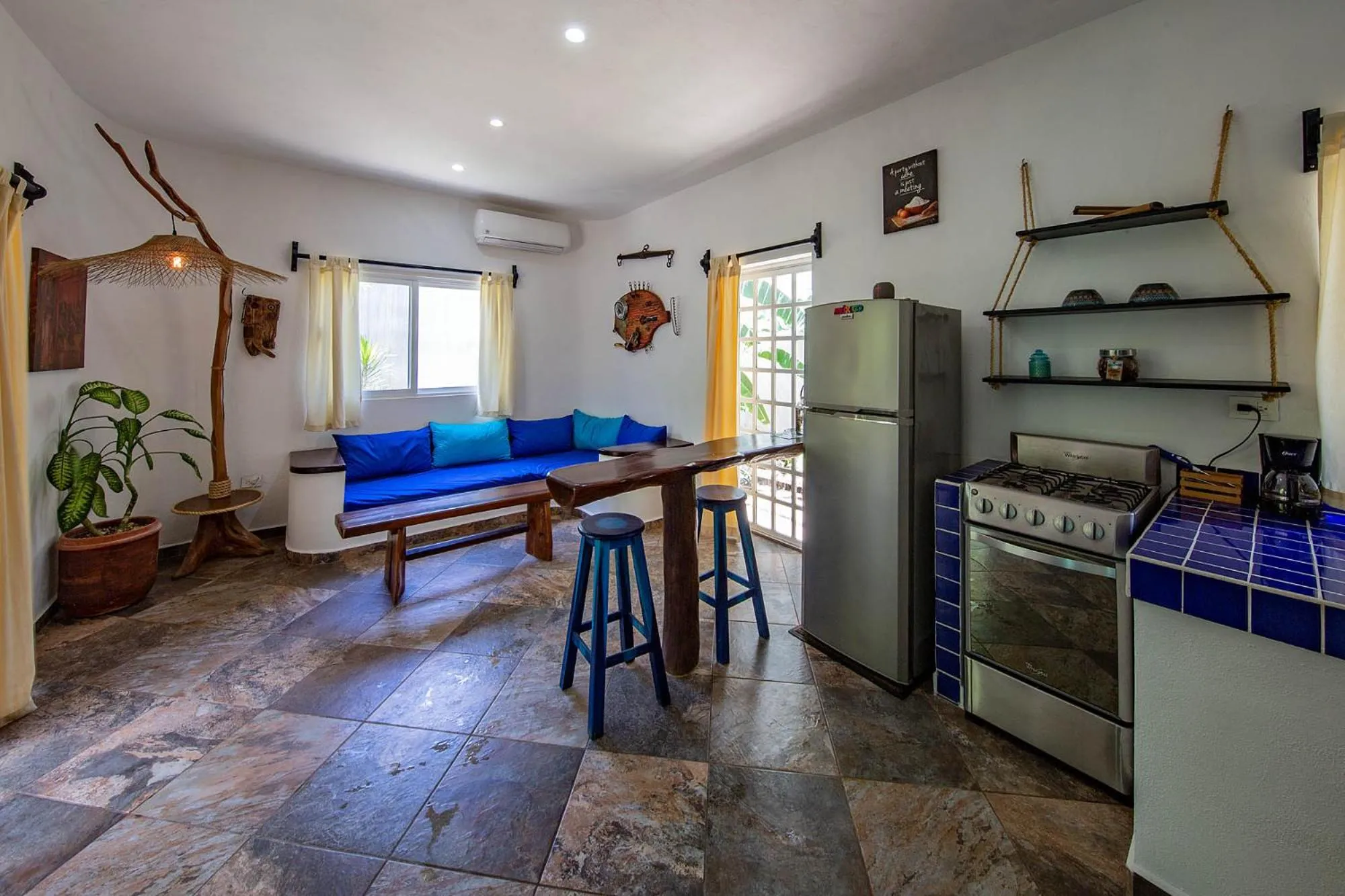 Kitchen or kitchenette in Zamunda Garden View