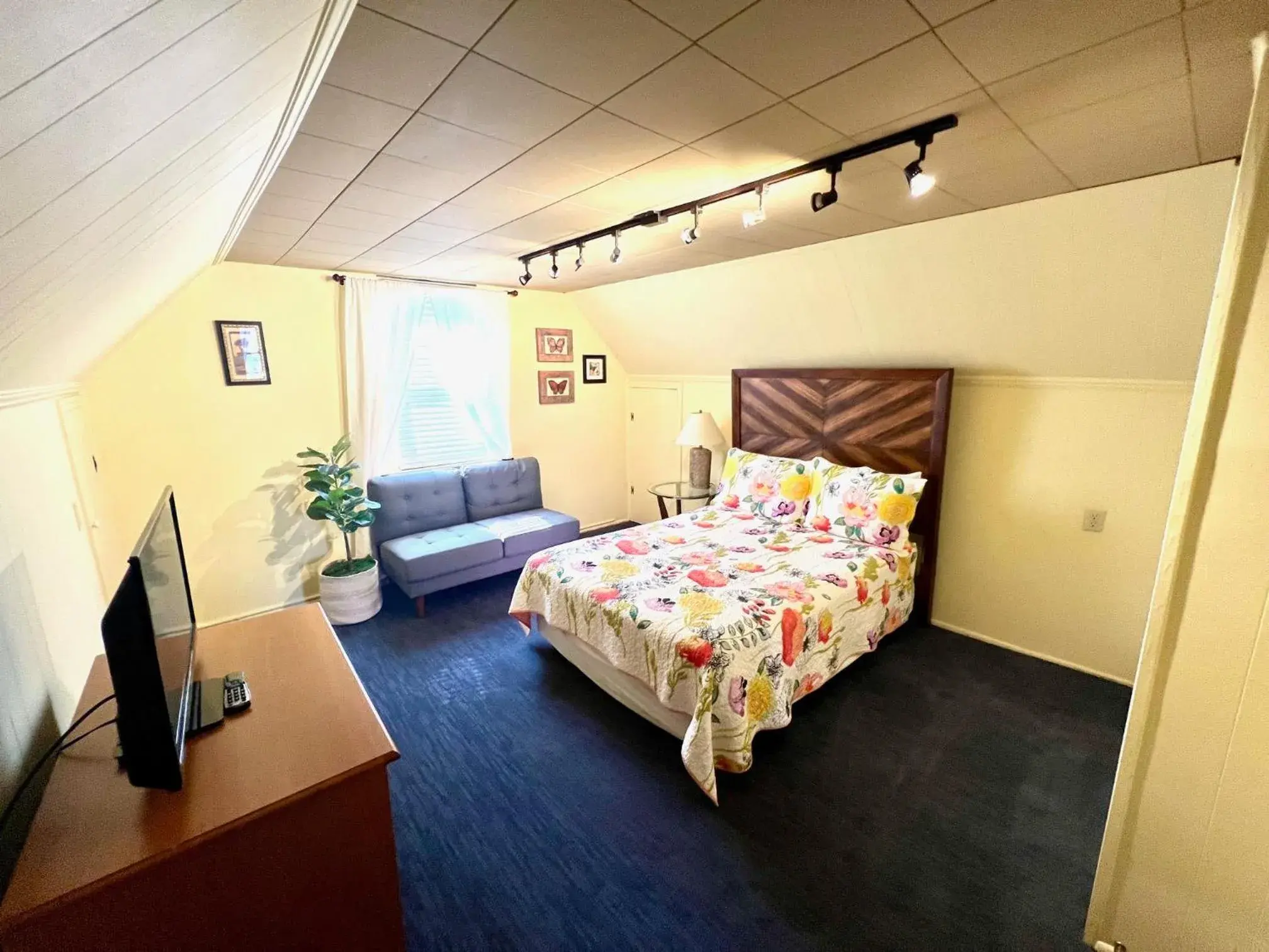 Three-Bedroom House in The Mount Vernon Inn Three-Bedroom House in The Mount Vernon Inn