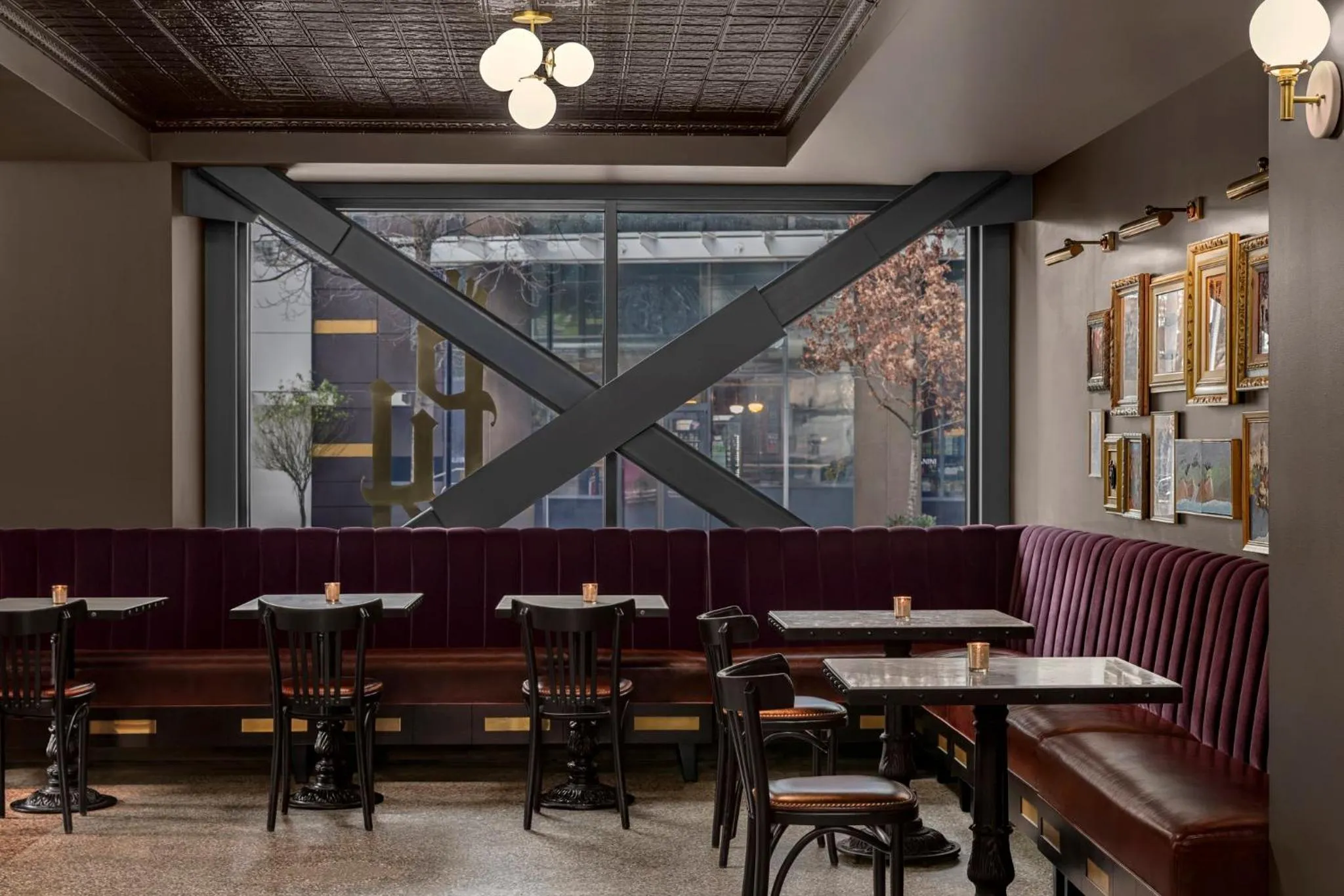 Lounge or bar in Kimpton Palladian Hotel by IHG