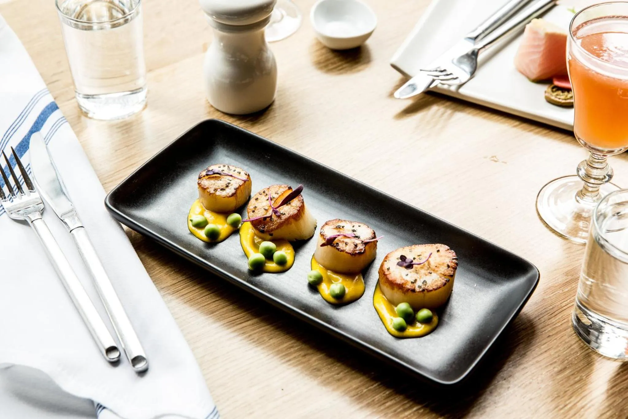 Restaurant/places to eat in Kimpton Palladian Hotel by IHG