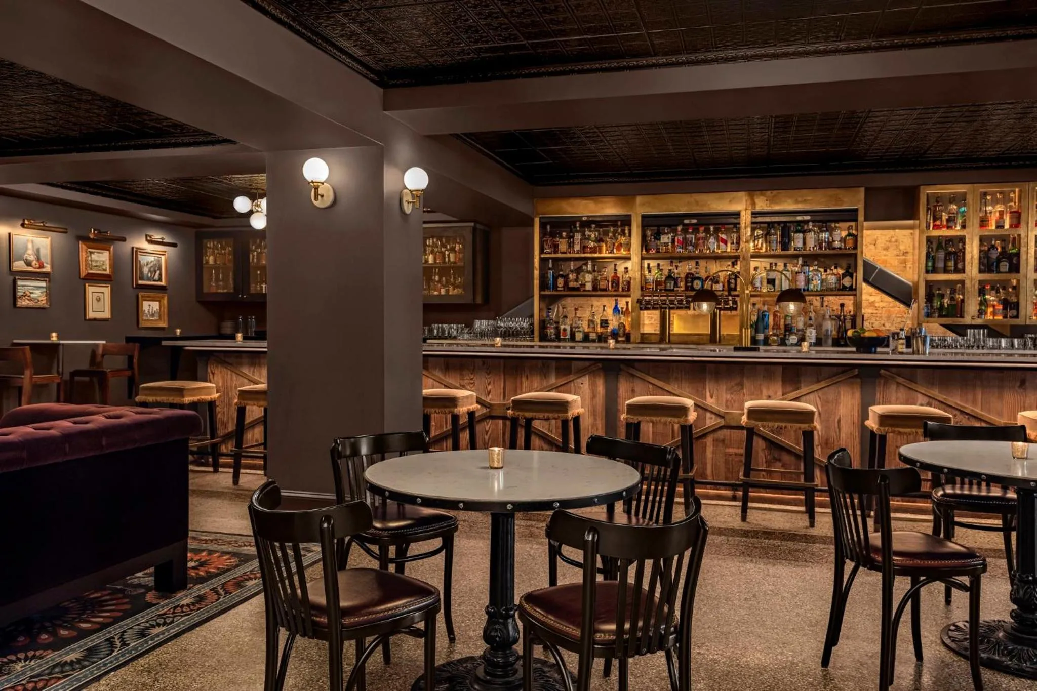Lounge or bar in Kimpton Palladian Hotel by IHG