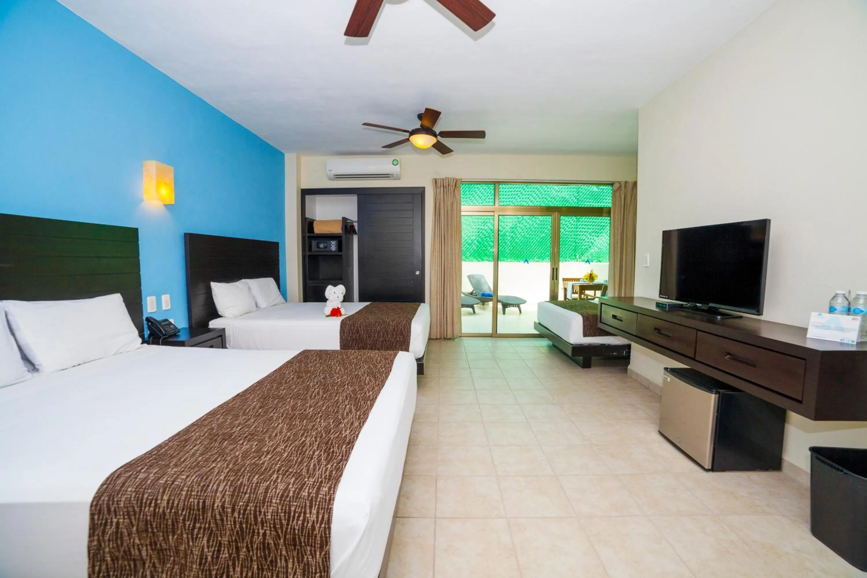 TV and multimedia, Bed in Angelo's Hotel