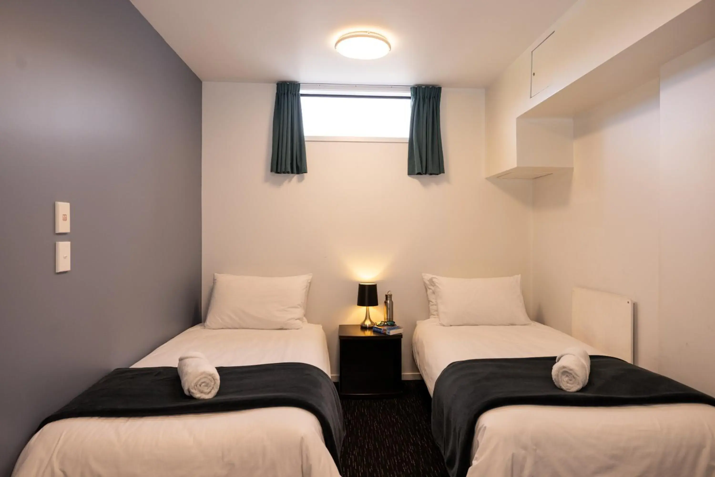 Twin Room Ensuite in Haka House Bay of Islands Twin Room Ensuite in Haka House Bay of Islands