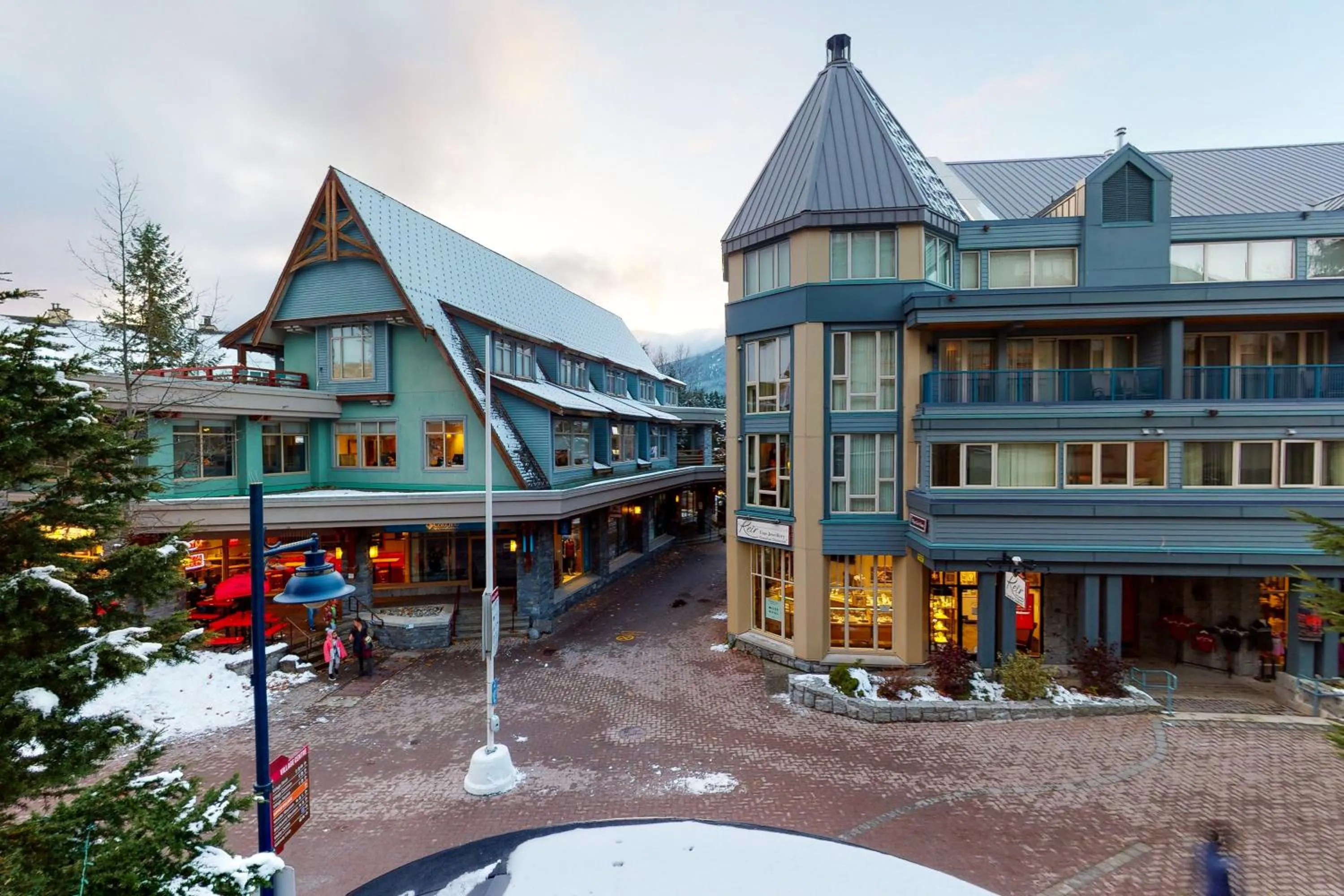Whistler Peak Lodge