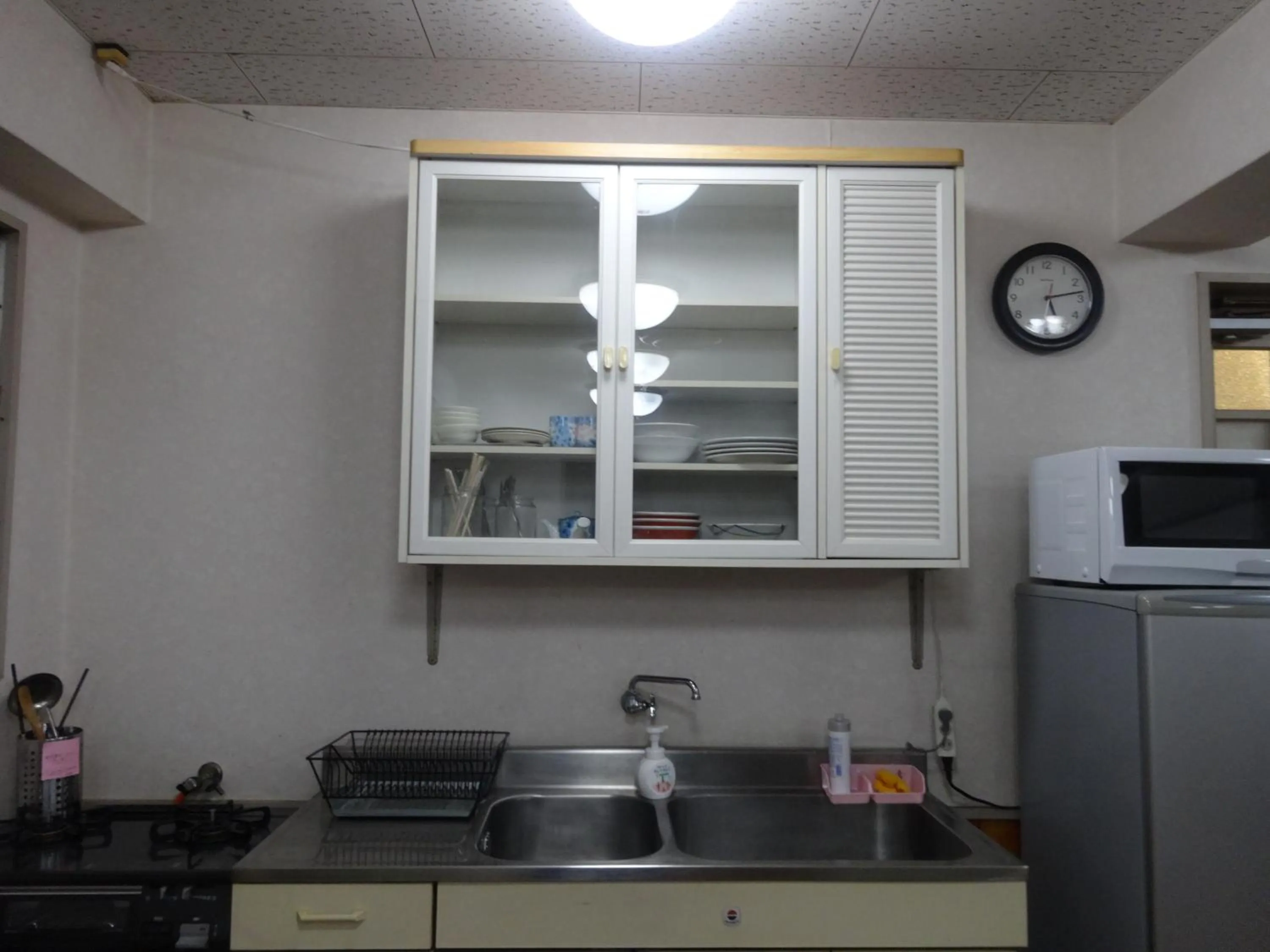 Communal lounge/ TV room in Shodoshima Olive Youth Hostel