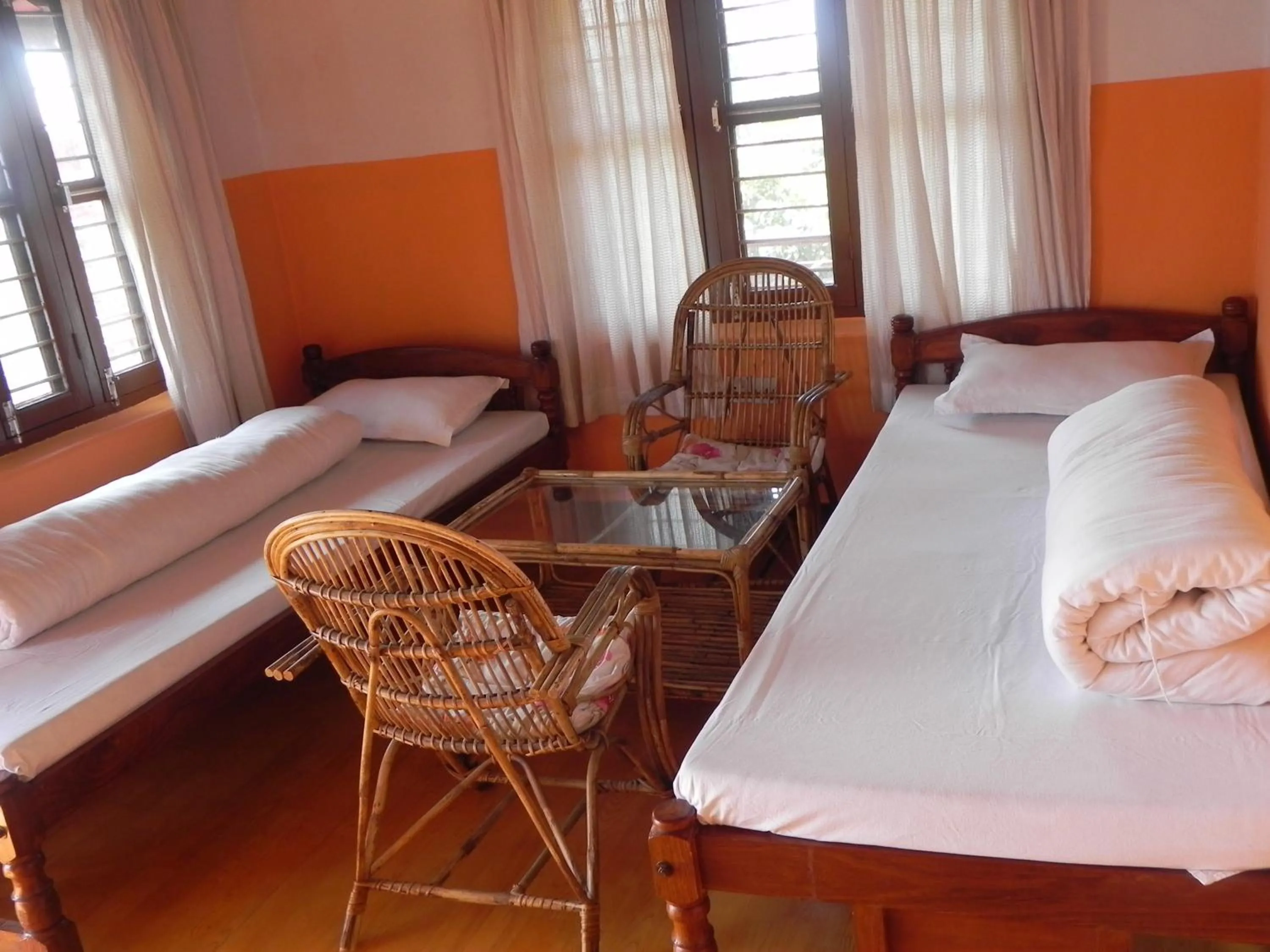 Bedroom, Bed in Rupa View Guest house