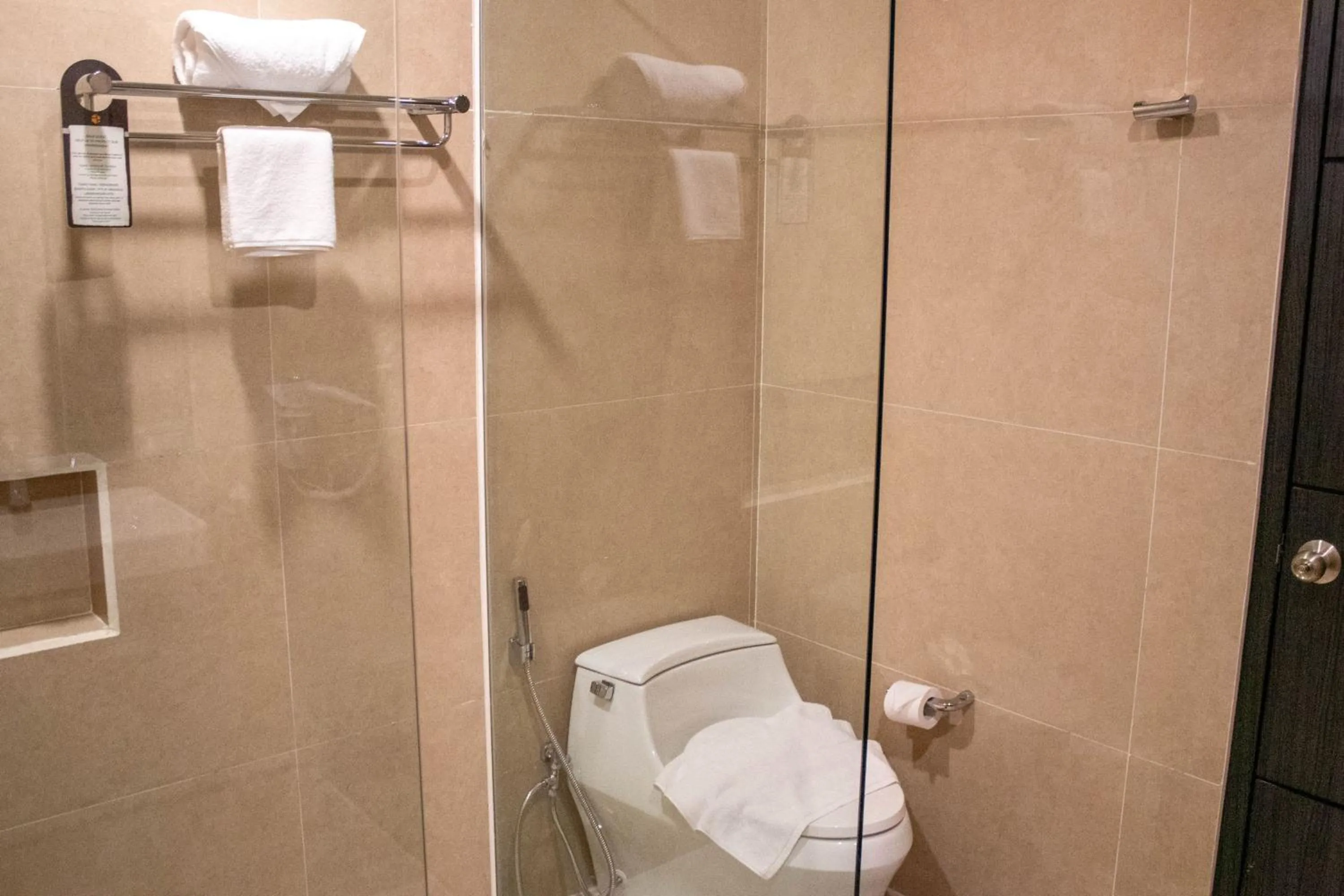 Azana Garden Hill Resort Blora