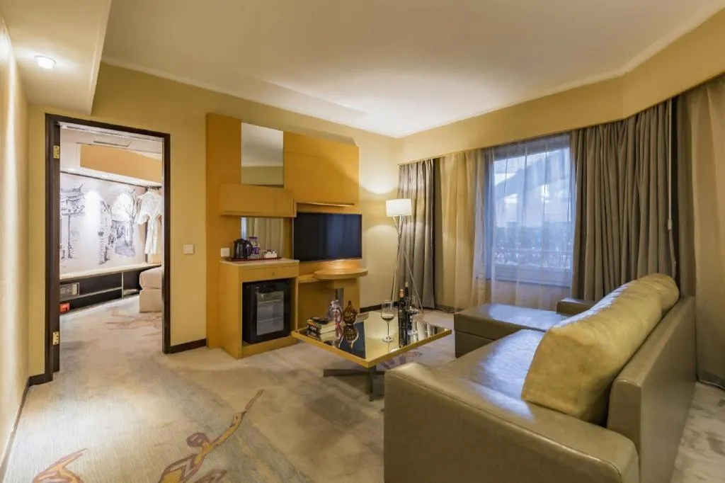 Beijing New World Center Tongpai Hotel