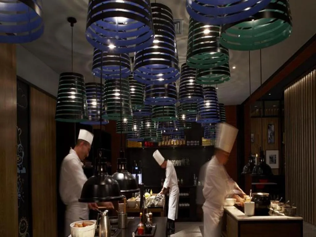 Beijing New World Center Tongpai Hotel