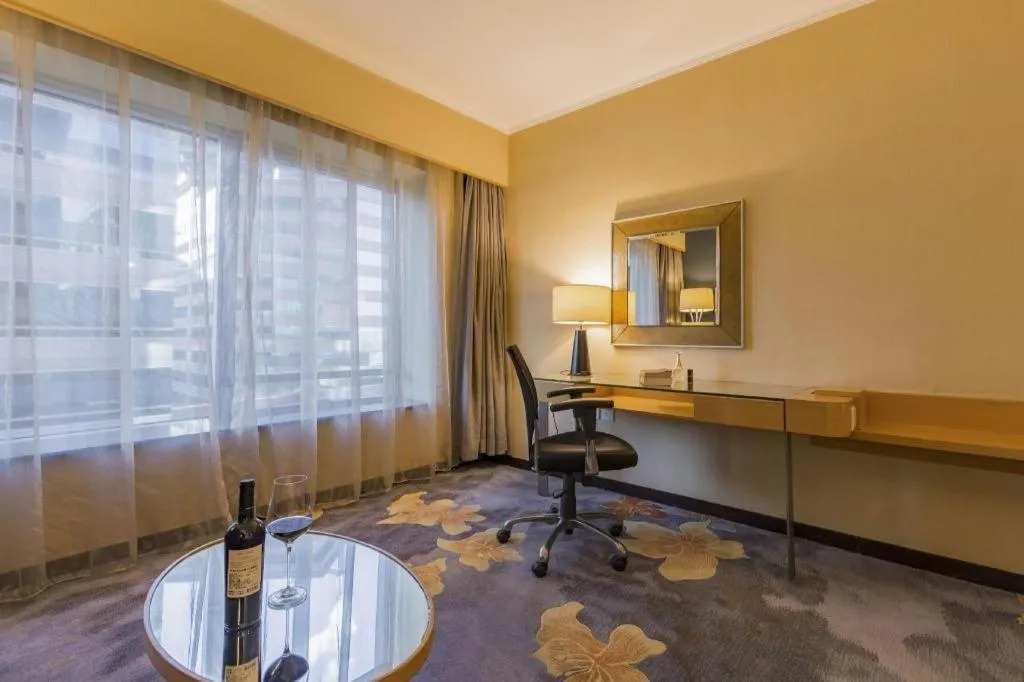 Beijing New World Center Tongpai Hotel