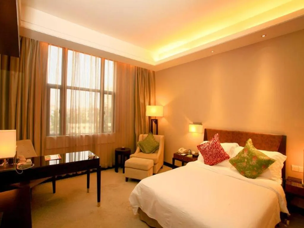 Bed in Jin Jiang Nanjing Hotel