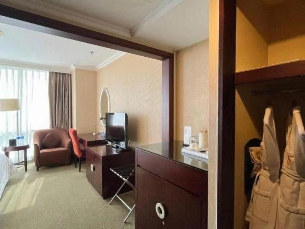 Bed in Beijing Jinjiang Fuyuan Hotel