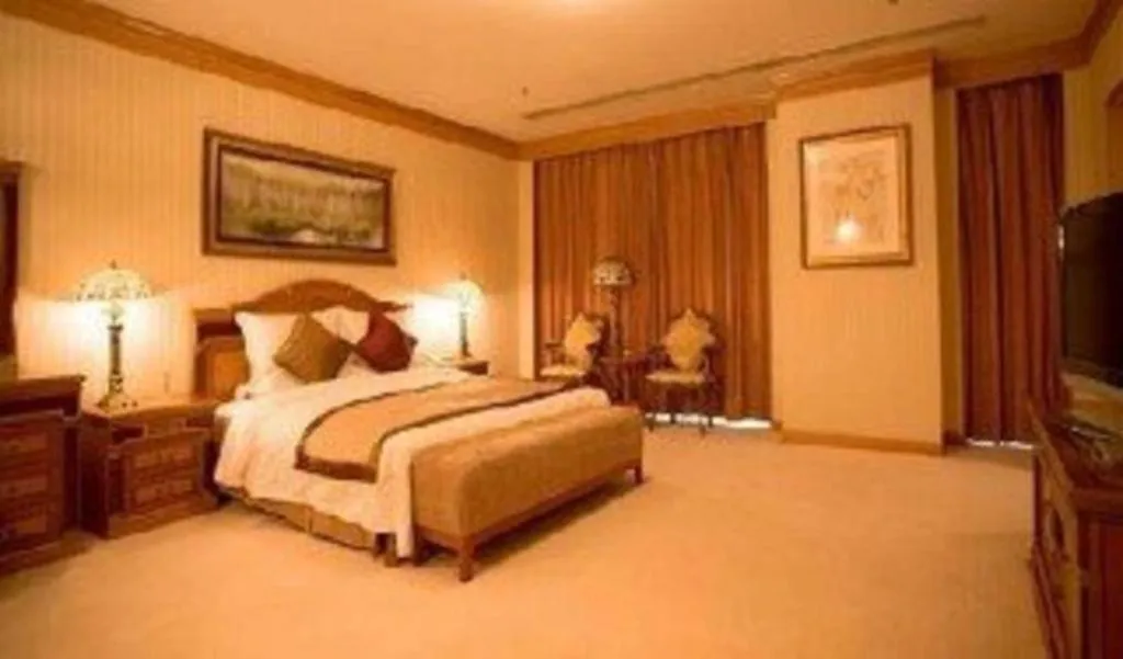 Bed in Beijing Jinjiang Fuyuan Hotel