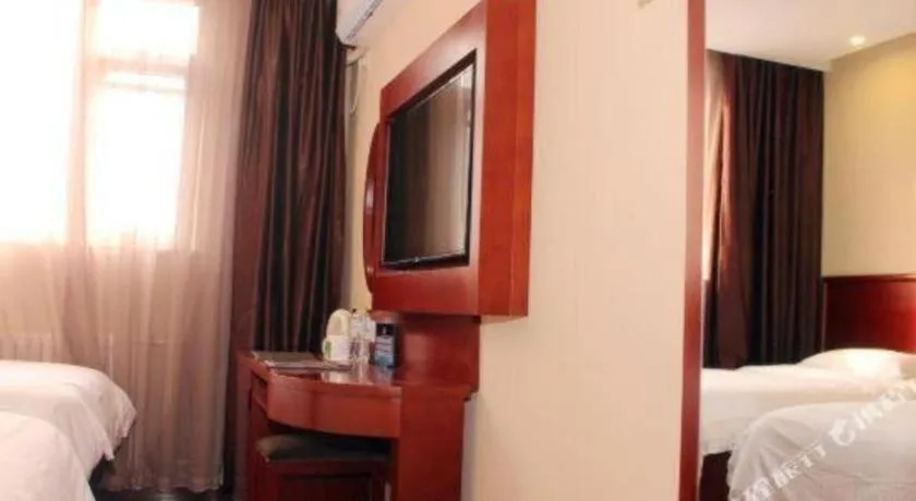 Bed in GreenTree Alliance Beijing Tiantan DonGMEn Hotel