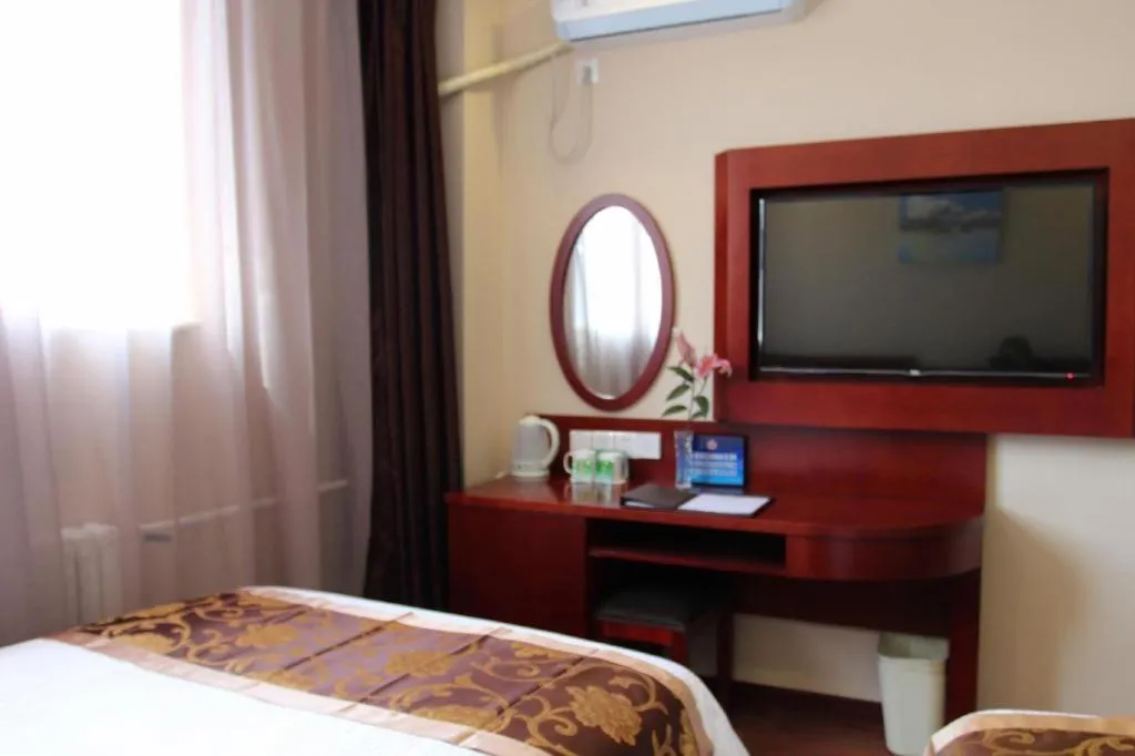 Bed in GreenTree Alliance Beijing Tiantan DonGMEn Hotel