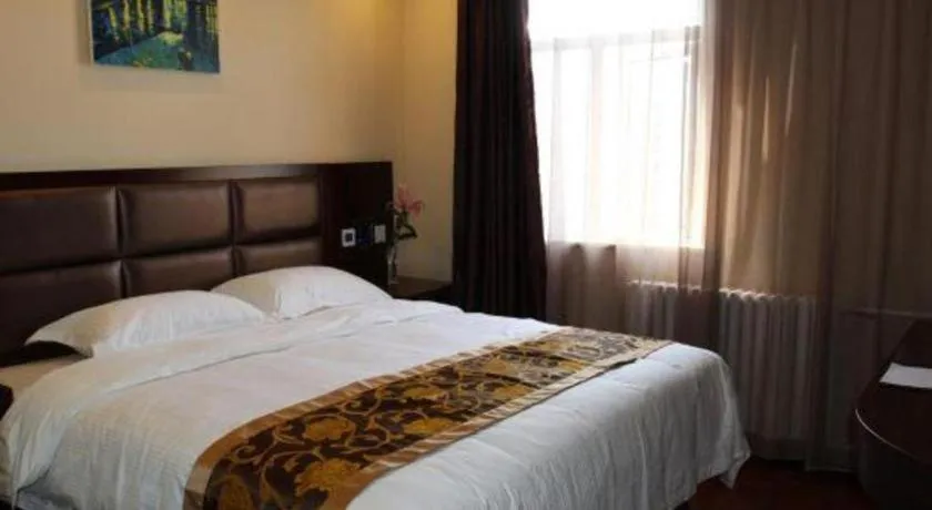 Bed in GreenTree Alliance Beijing Tiantan DonGMEn Hotel