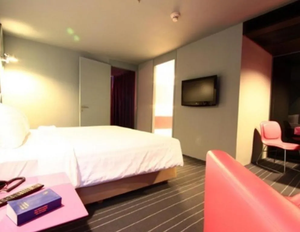 Bed in The Heritage Silom Hotel