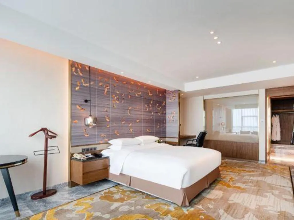 Bed in Grand Metropark Hotel Chongqing