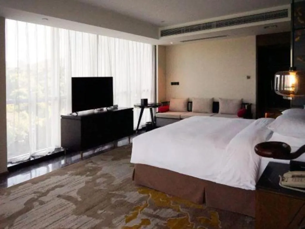 Bed in Grand Metropark Hotel Chongqing
