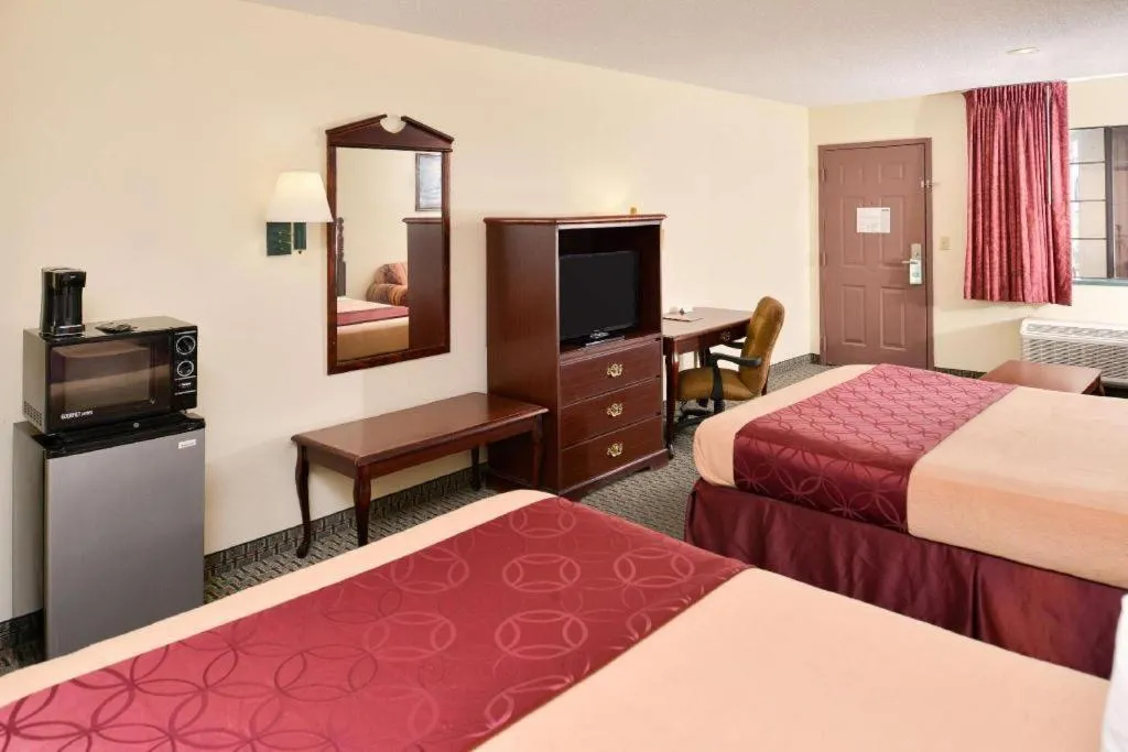 Bed in Americas Best Value Inn Gonzales