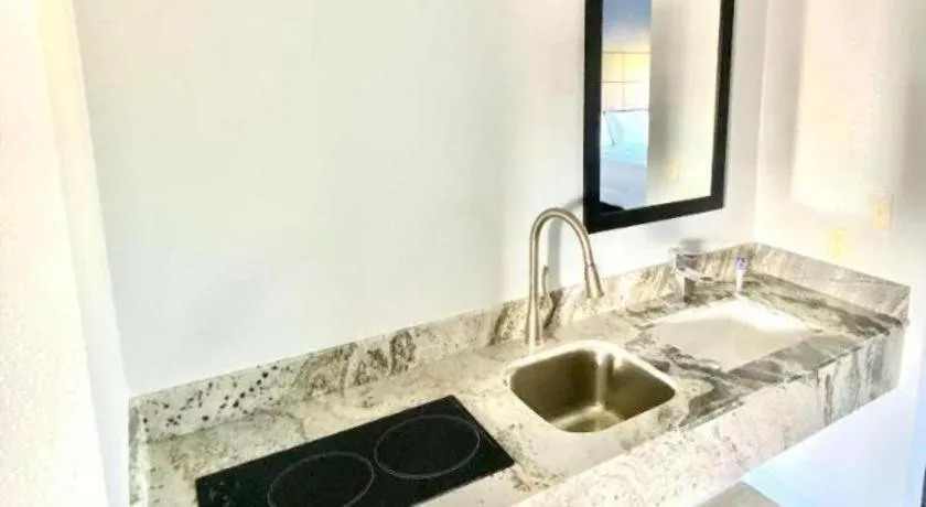 Americas Best Value Inn Gonzales