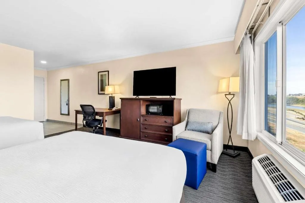 Bed in Best Western Vista Manor Lodge