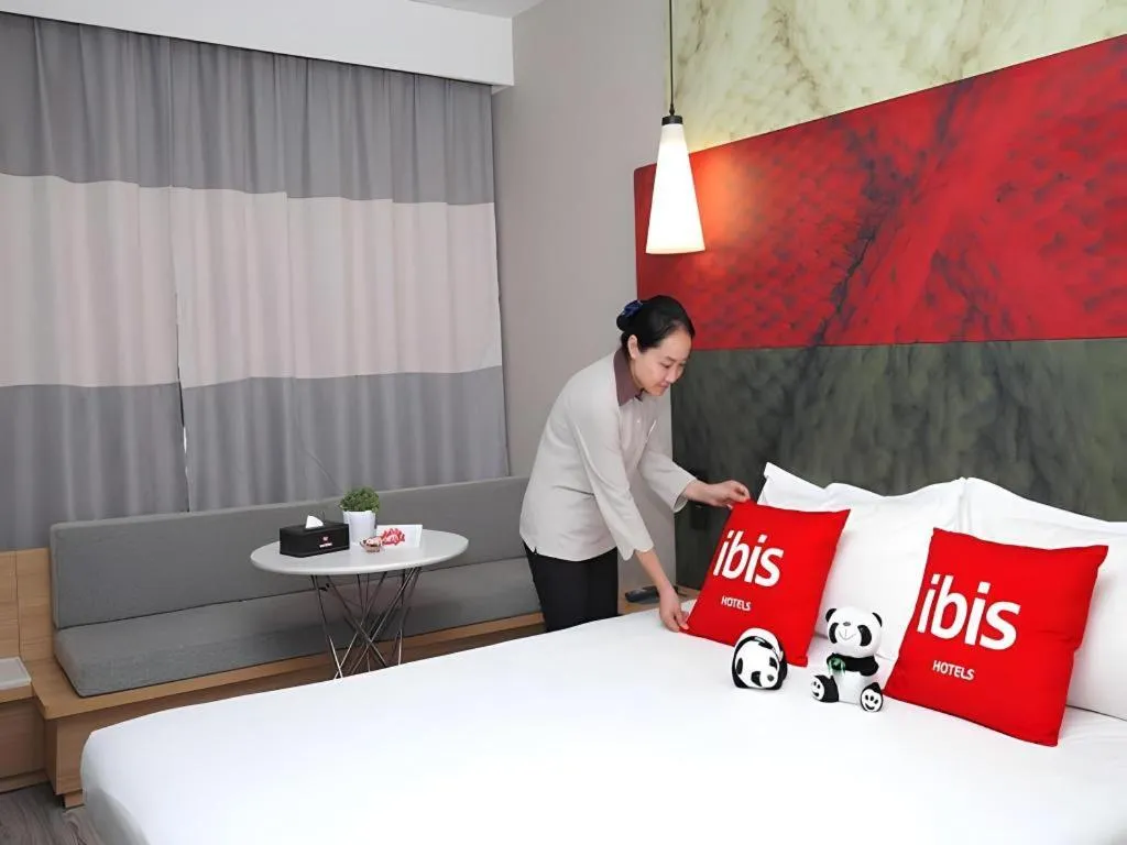 Bed in Ibis Ya An Langqiao