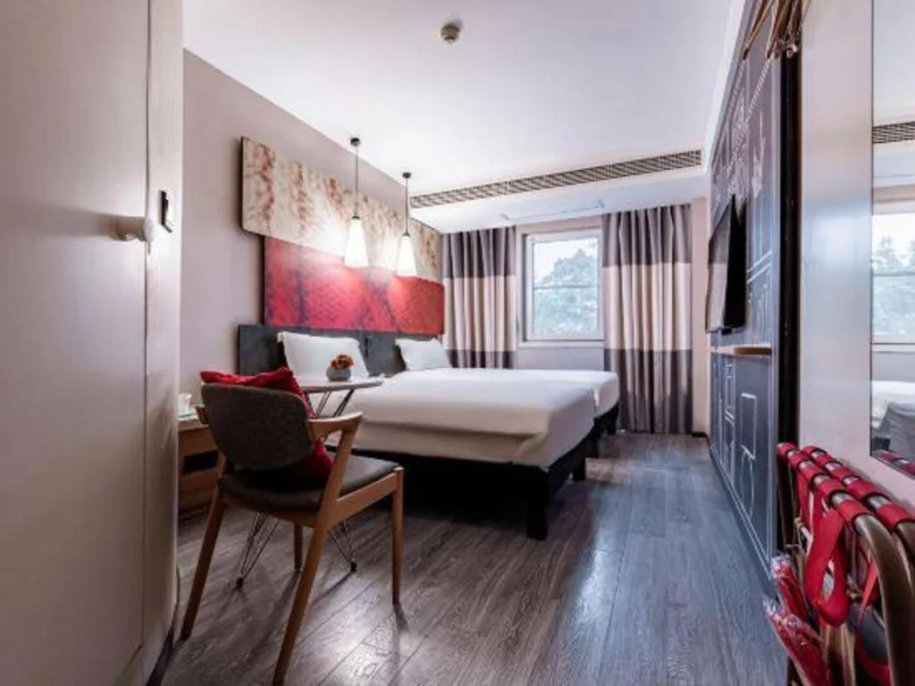 Bed in Ibis Ya An Langqiao