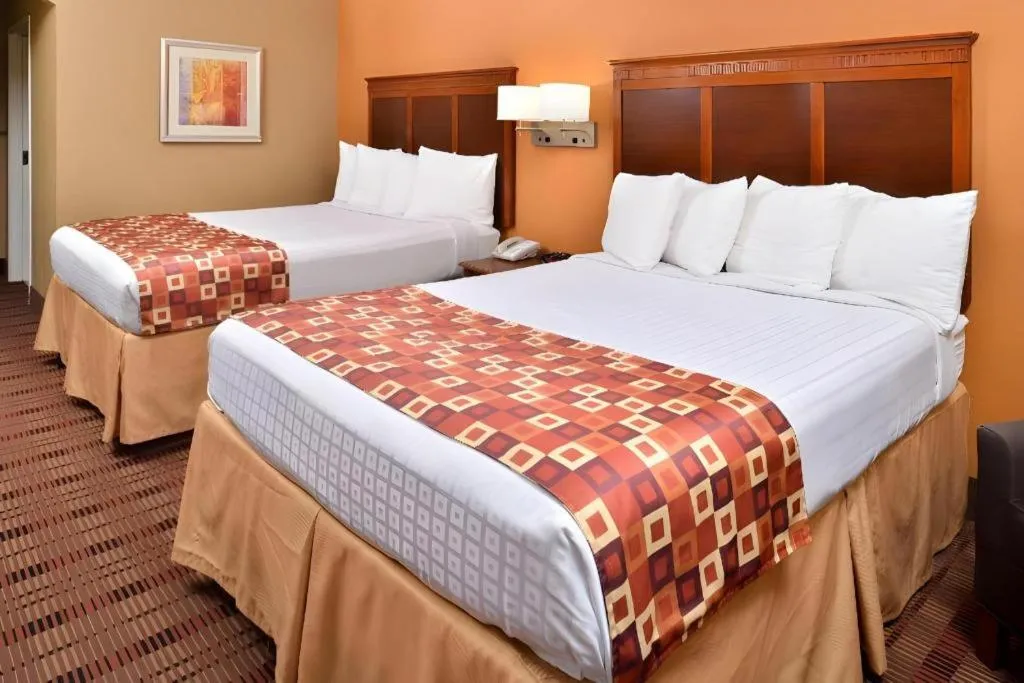 Bed in Best Western Plaquemine Inn